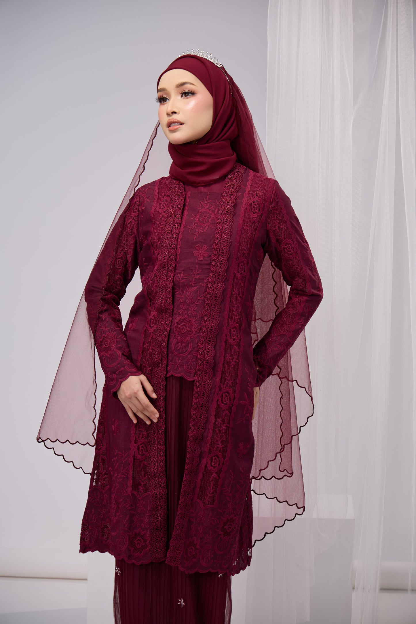 MINOR DEFECT AZURA DRESS (BURGUNDY)