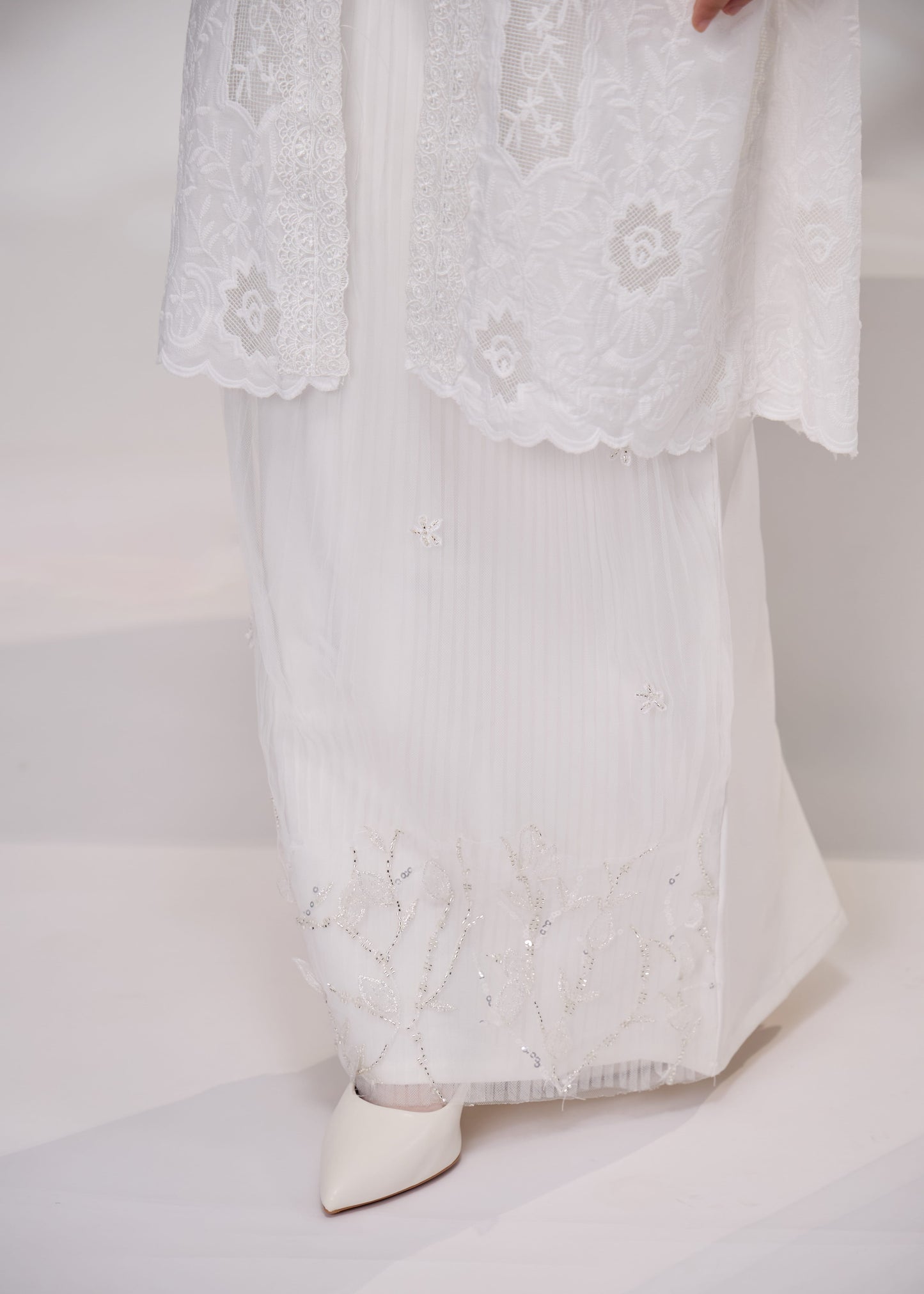 AZURA DRESS (OFF WHITE)