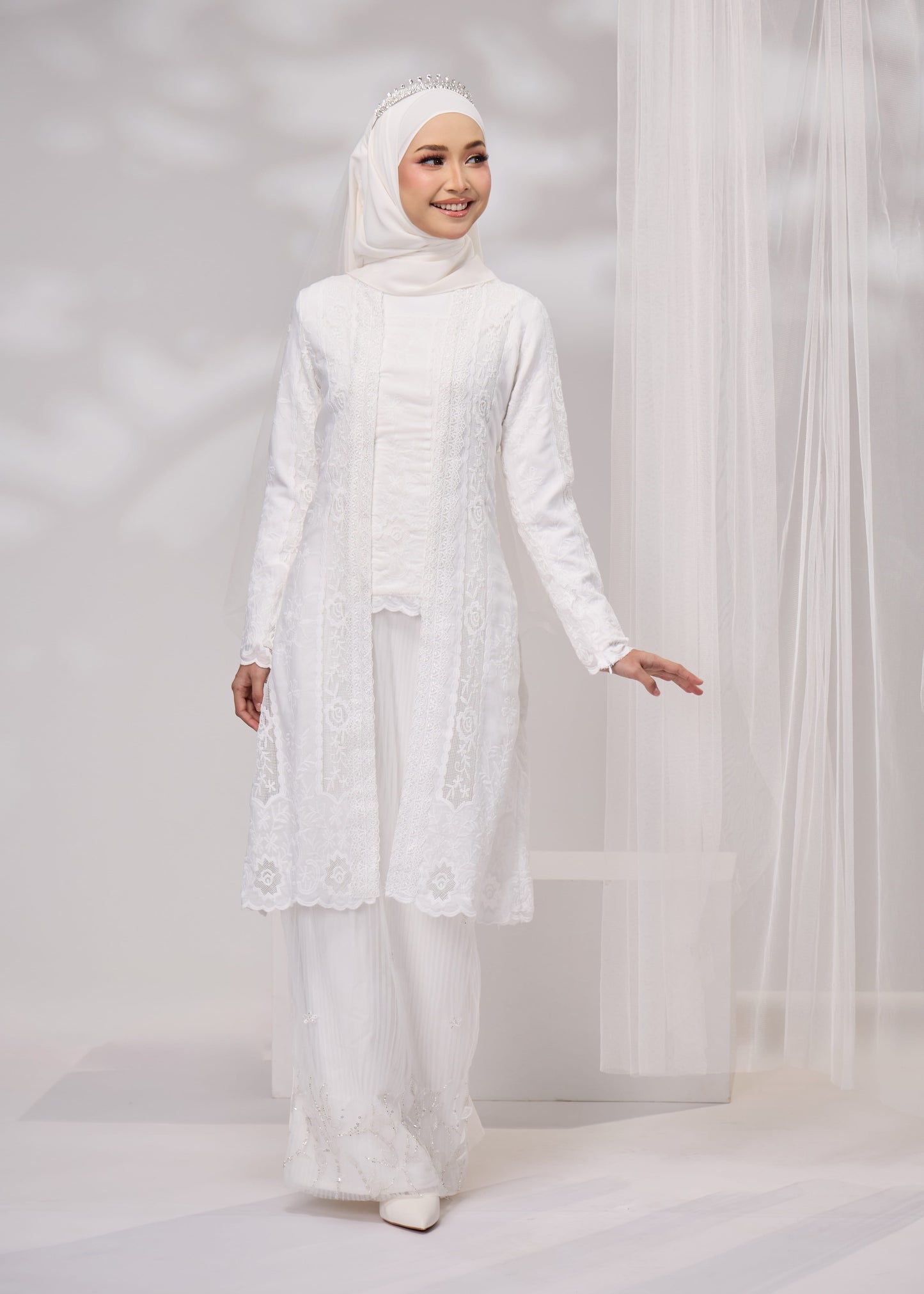 AZURA DRESS (OFF WHITE)