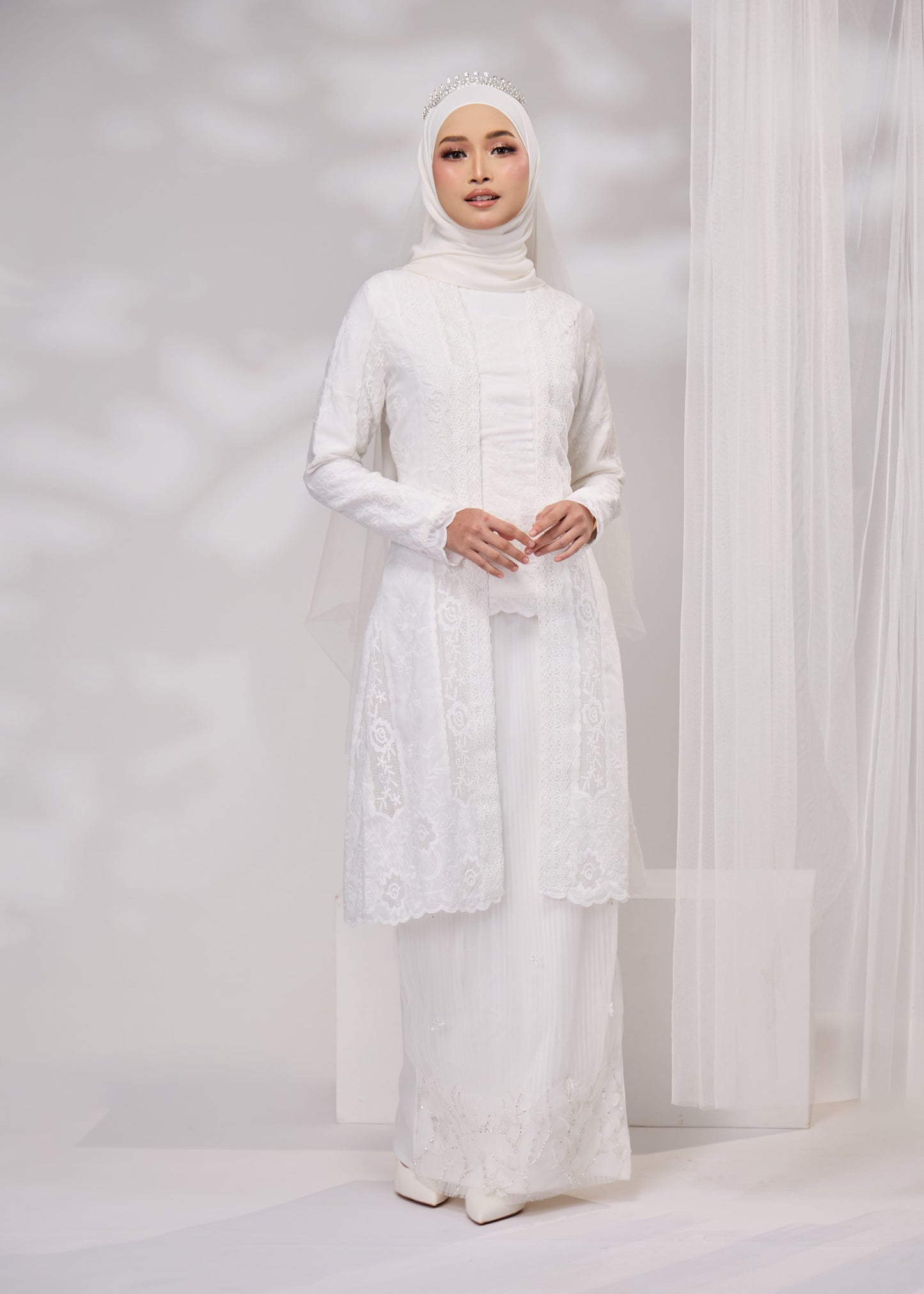 AZURA DRESS (OFF WHITE)