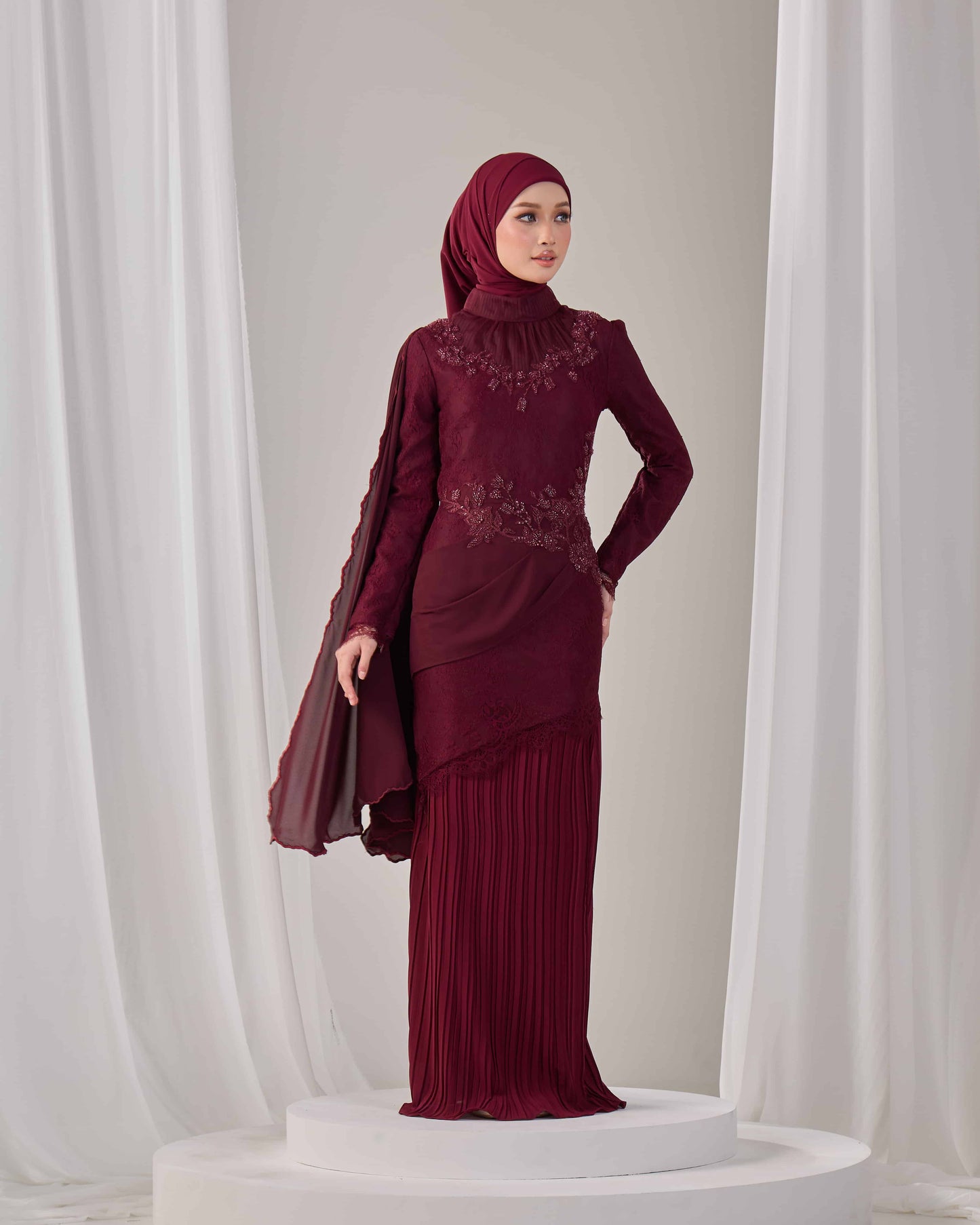 AYSEL KURUNG (BURGUNDY)