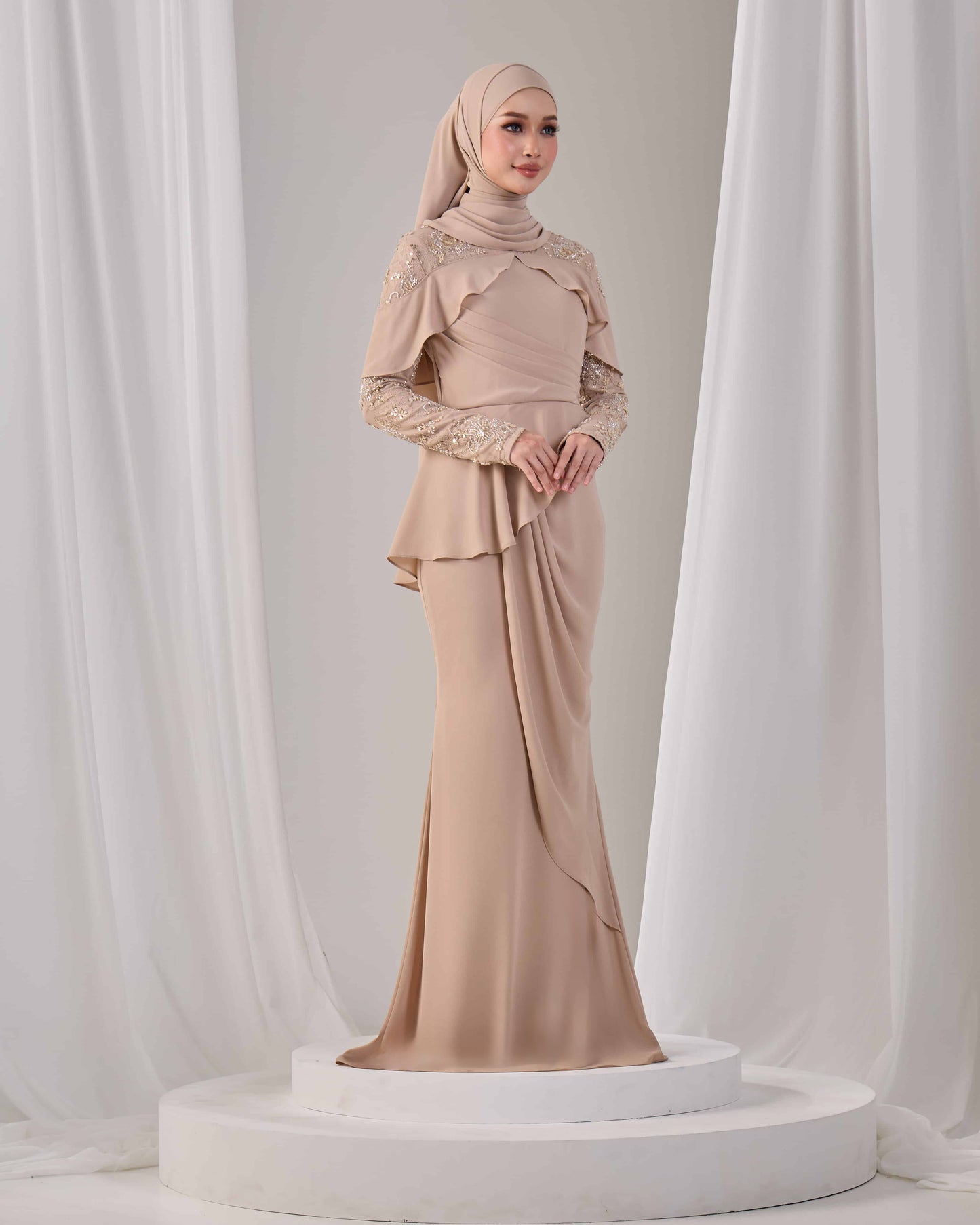 MIREA DRESS (LATTE)