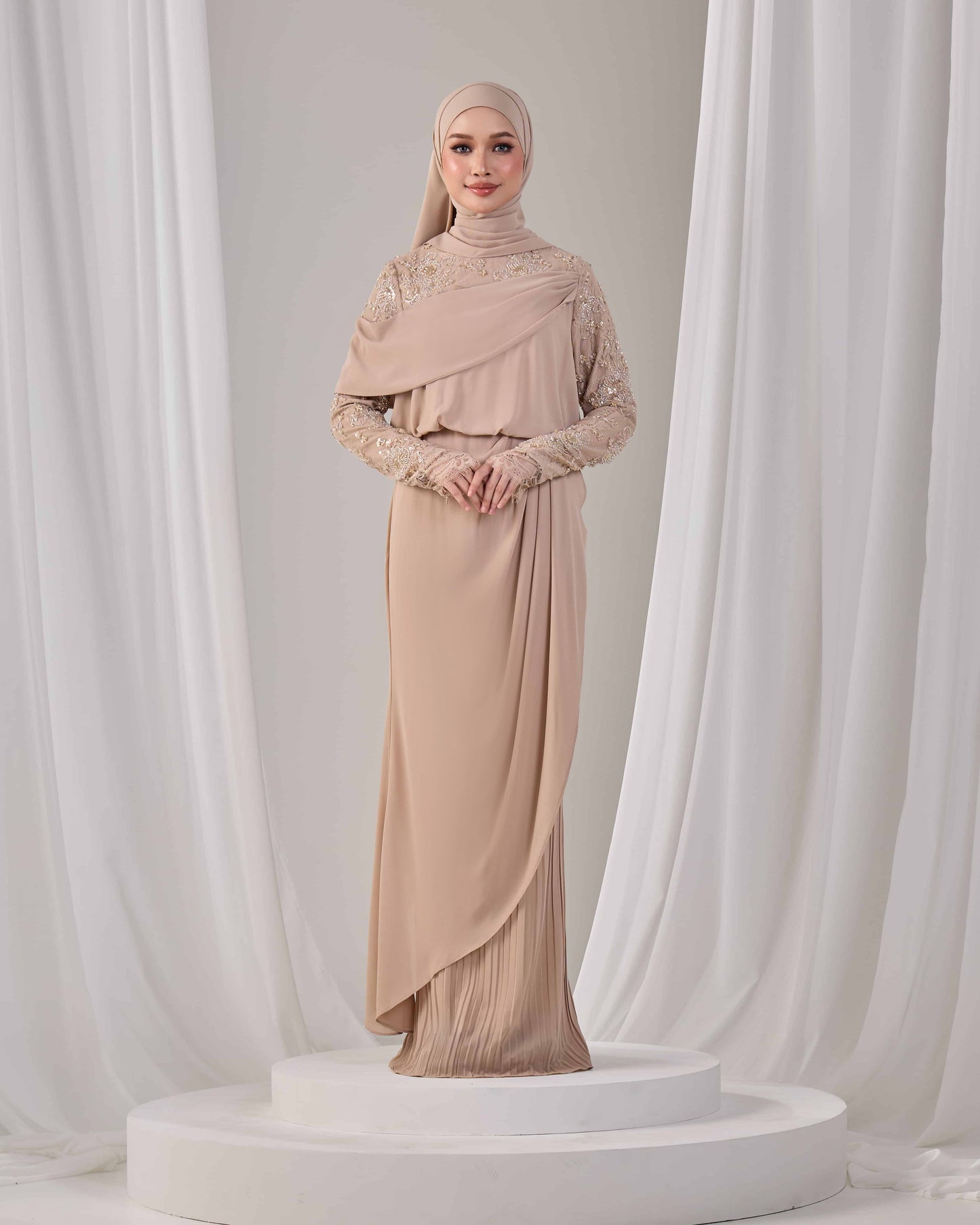 EMERY DRESS (LATTE)