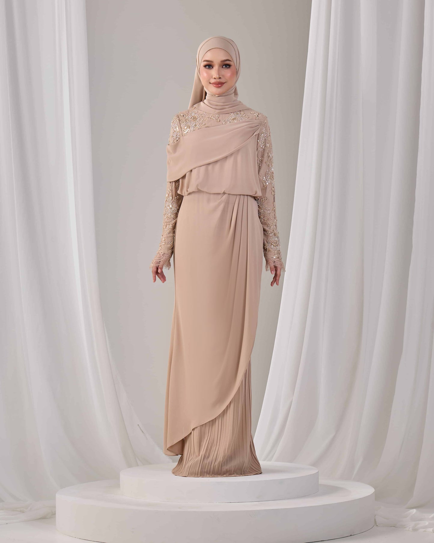 EMERY DRESS (LATTE)