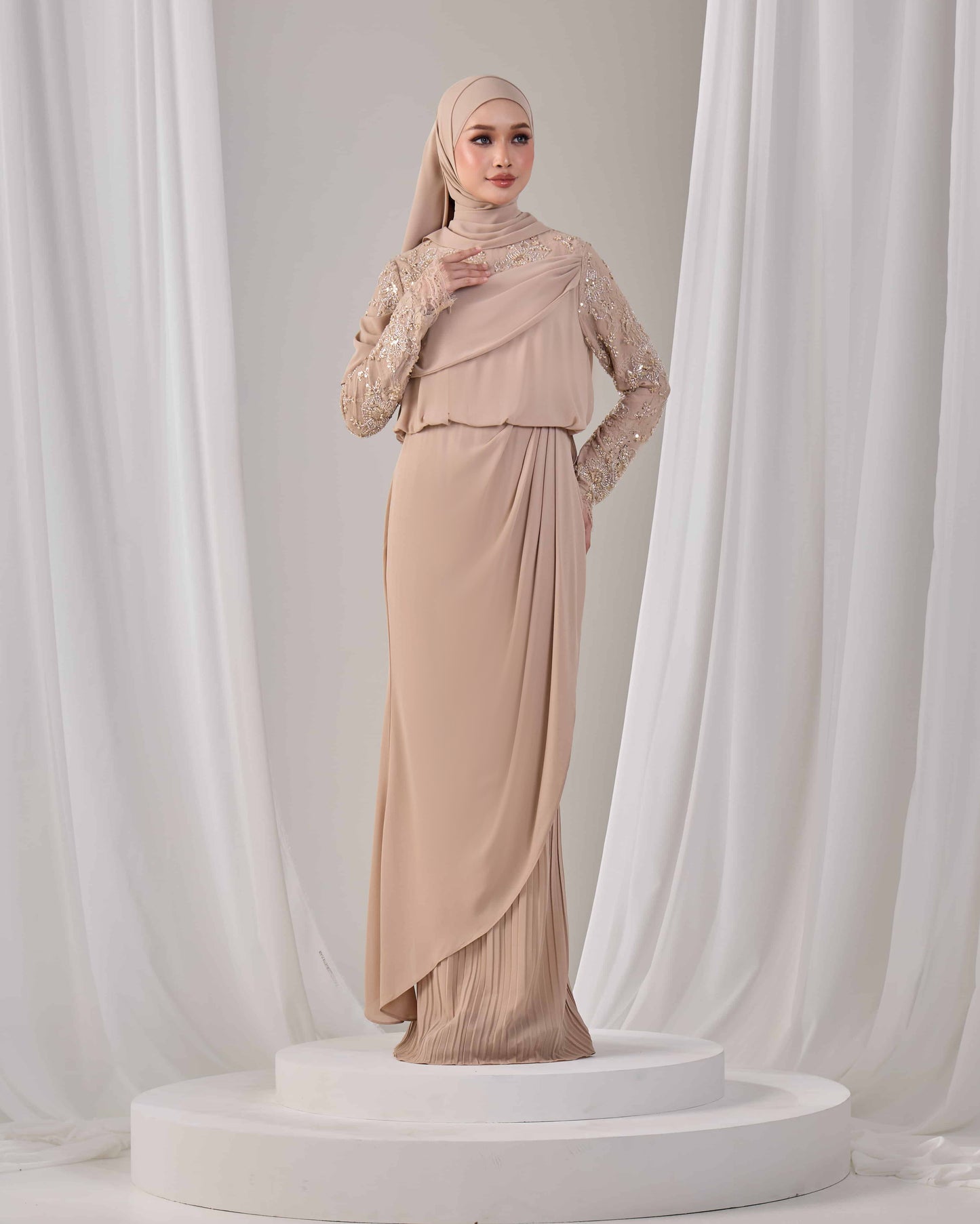EMERY DRESS (LATTE)