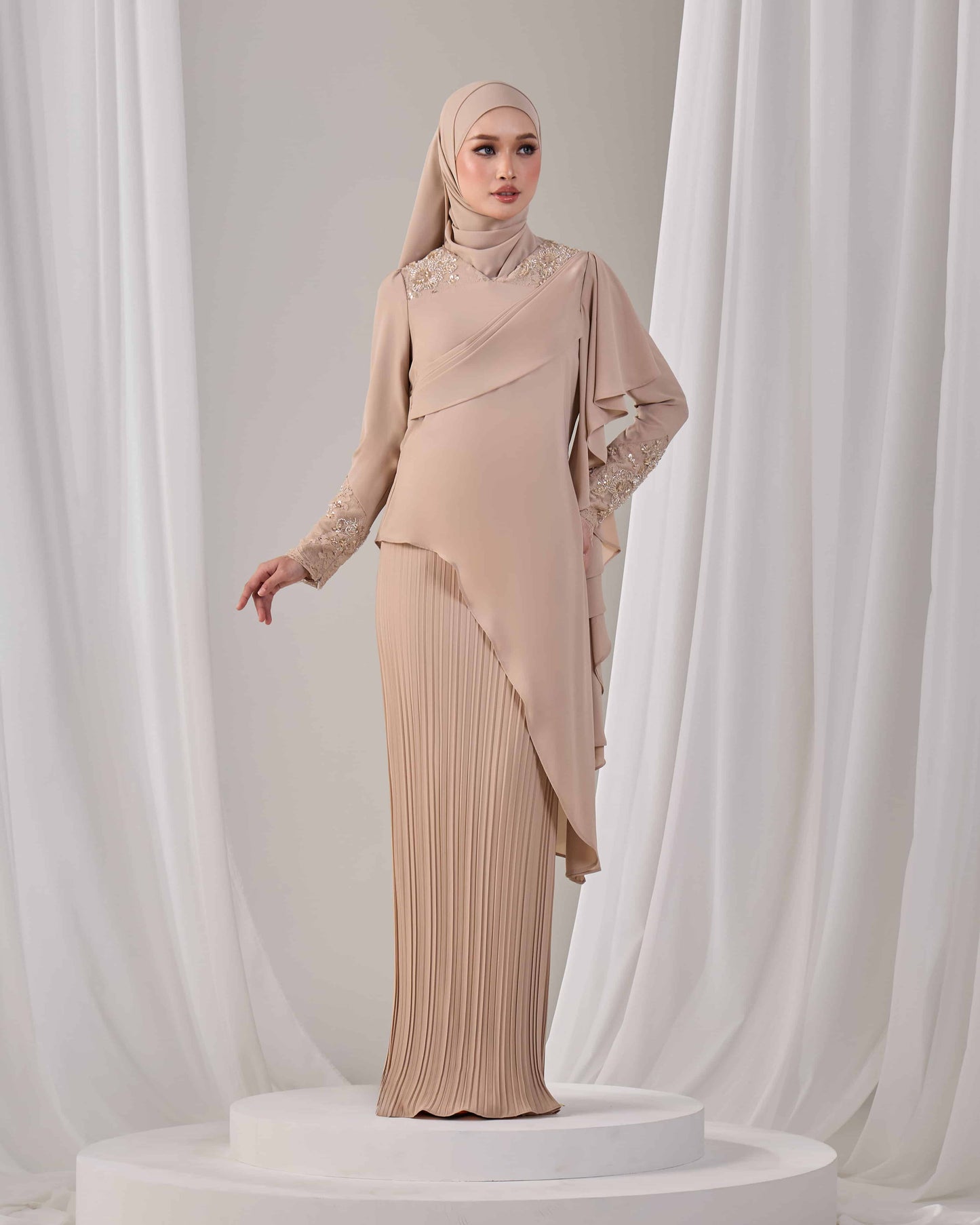 ADALINE DRESS (LATTE)