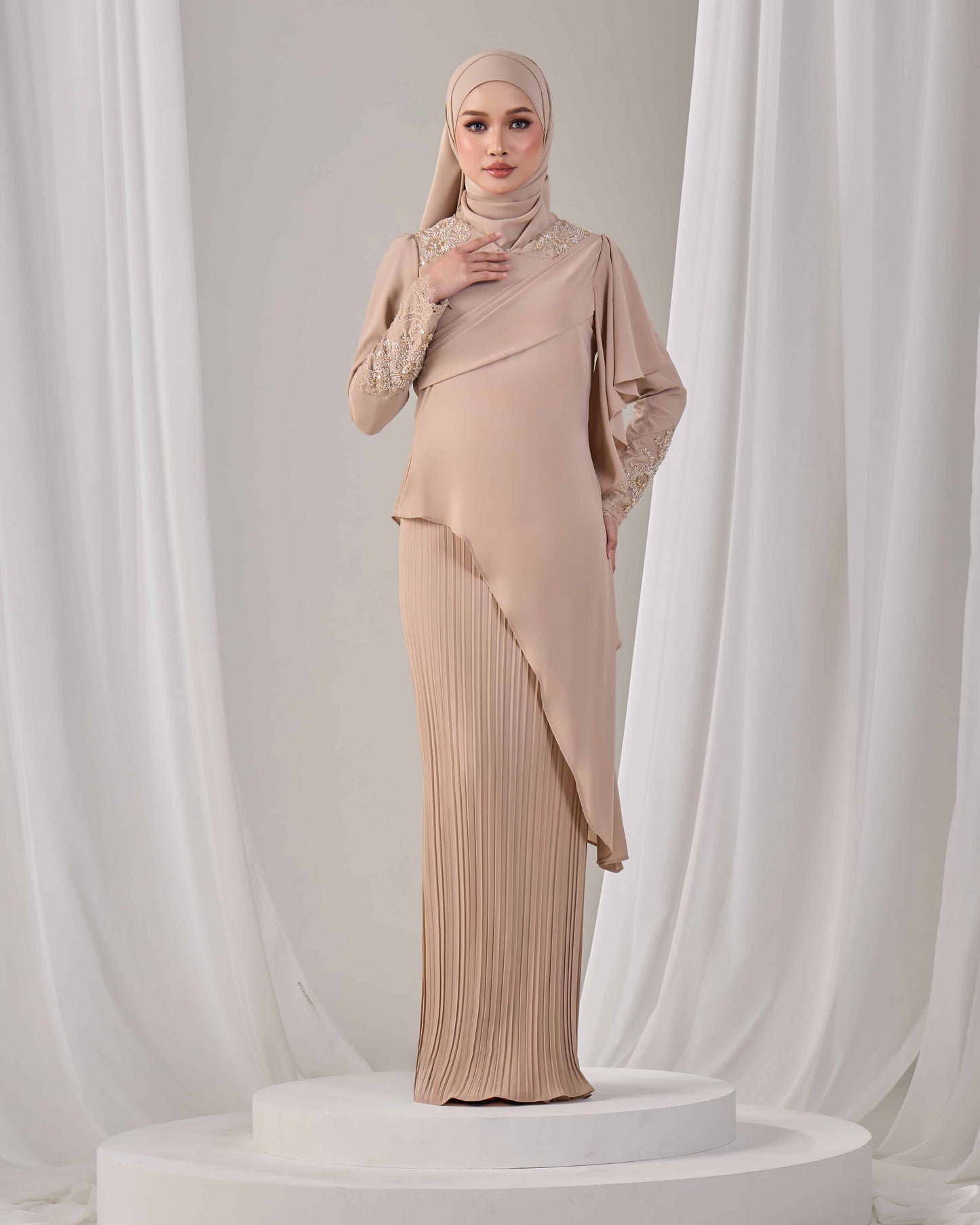 ADALINE DRESS (LATTE)