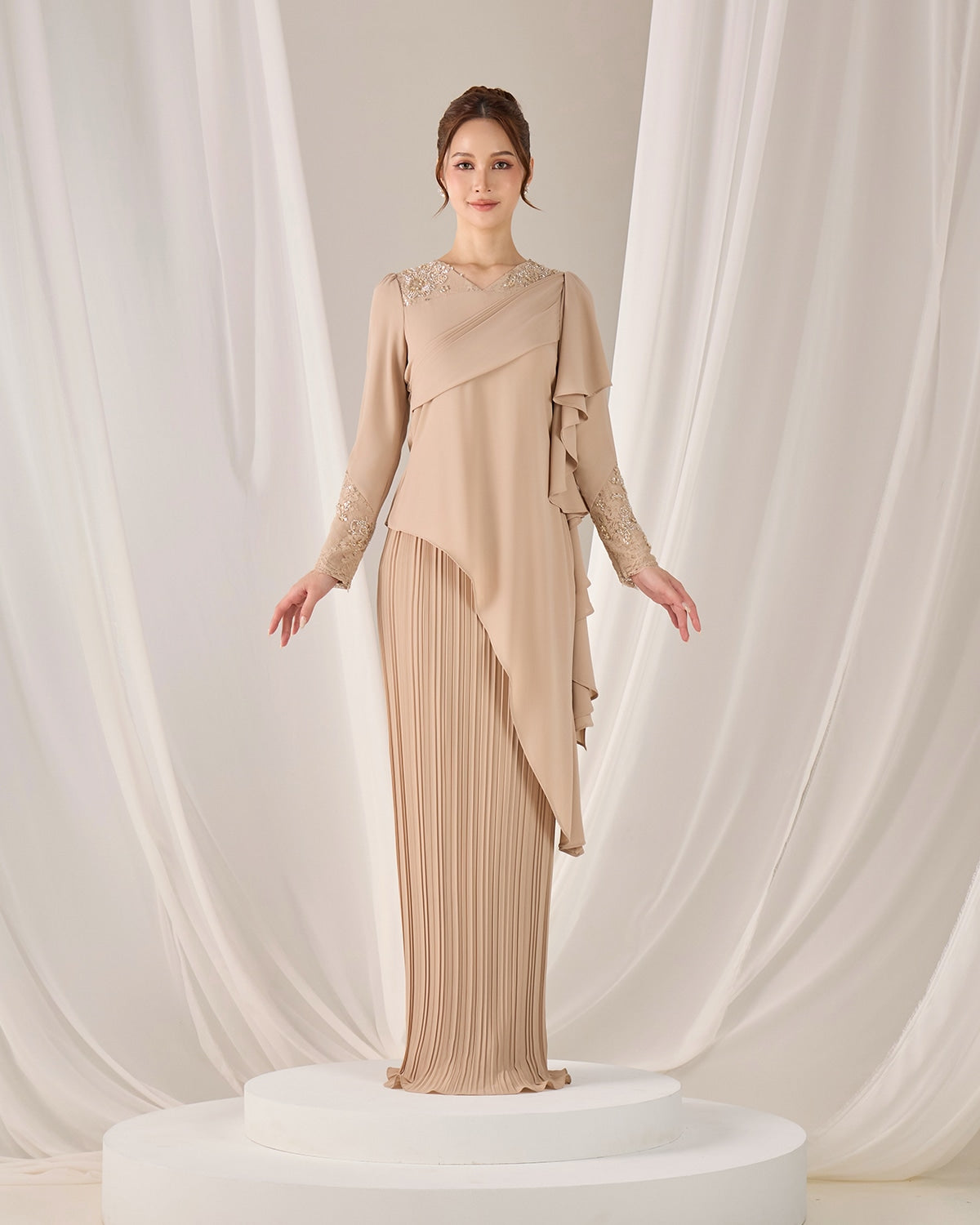 MINOR DEFECT ADALINE DRESS (LATTE)