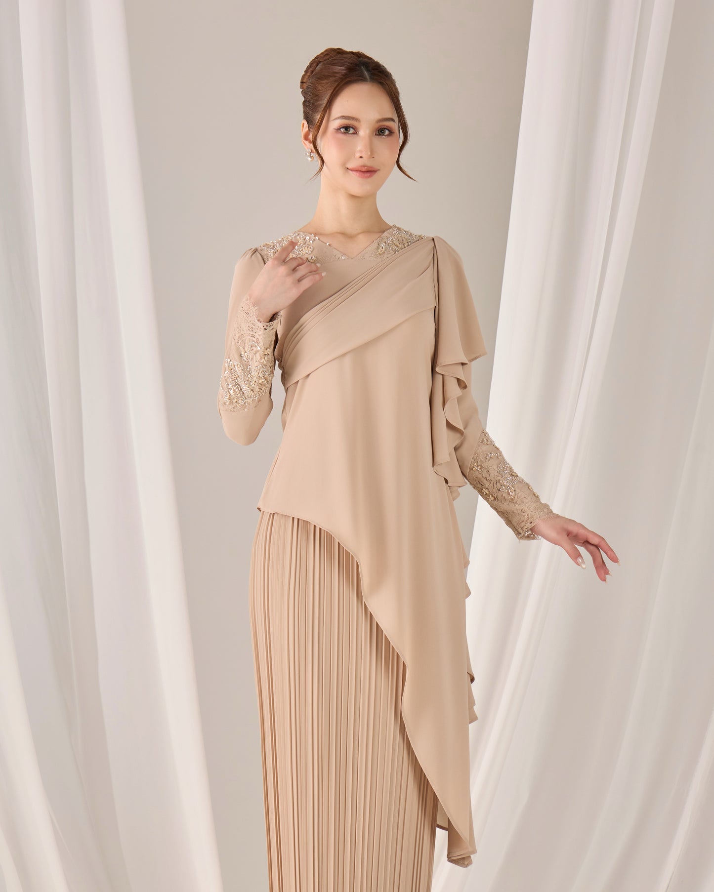 ADALINE DRESS (LATTE)