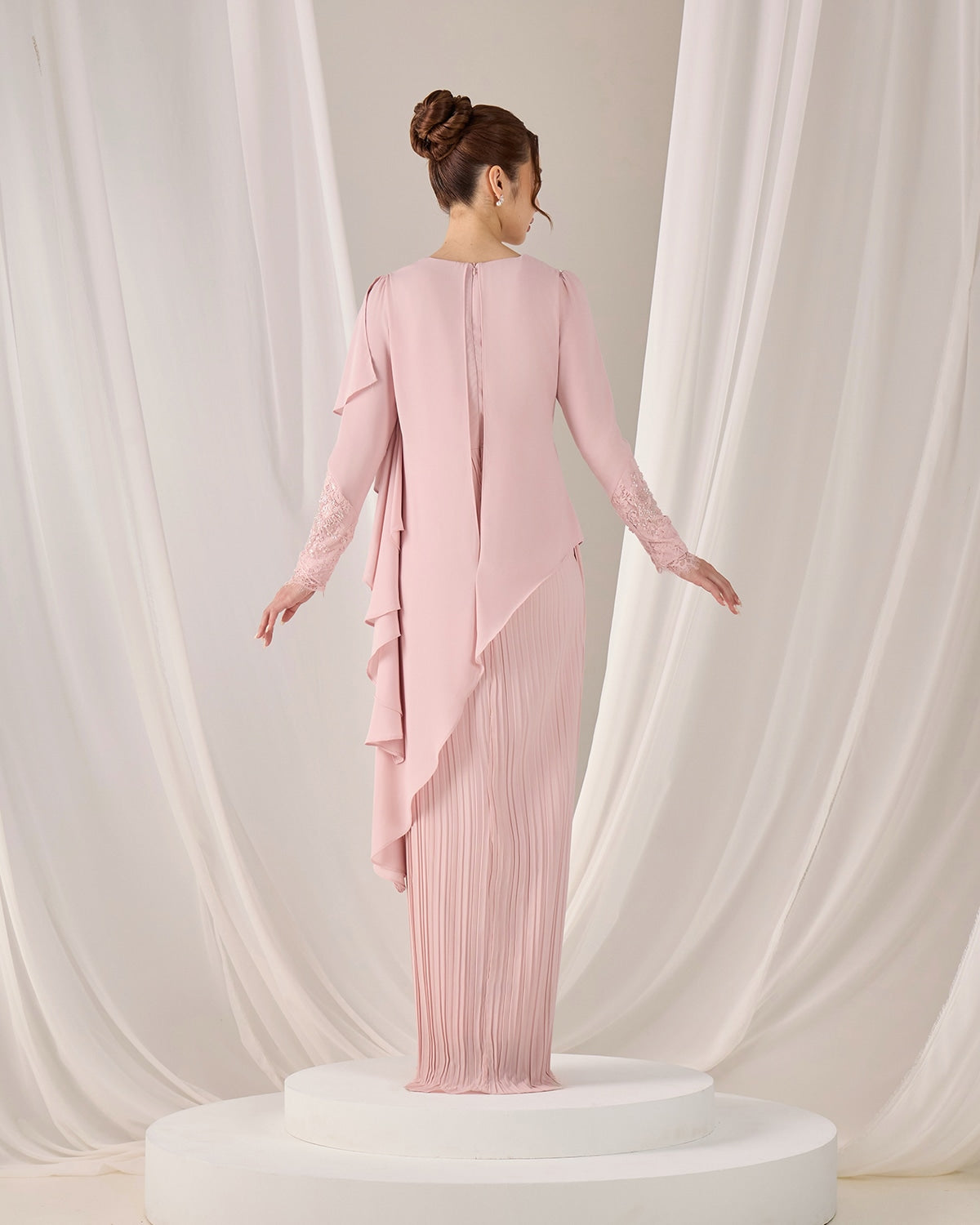 MINOR DEFECT ADALINE DRESS (PINK)