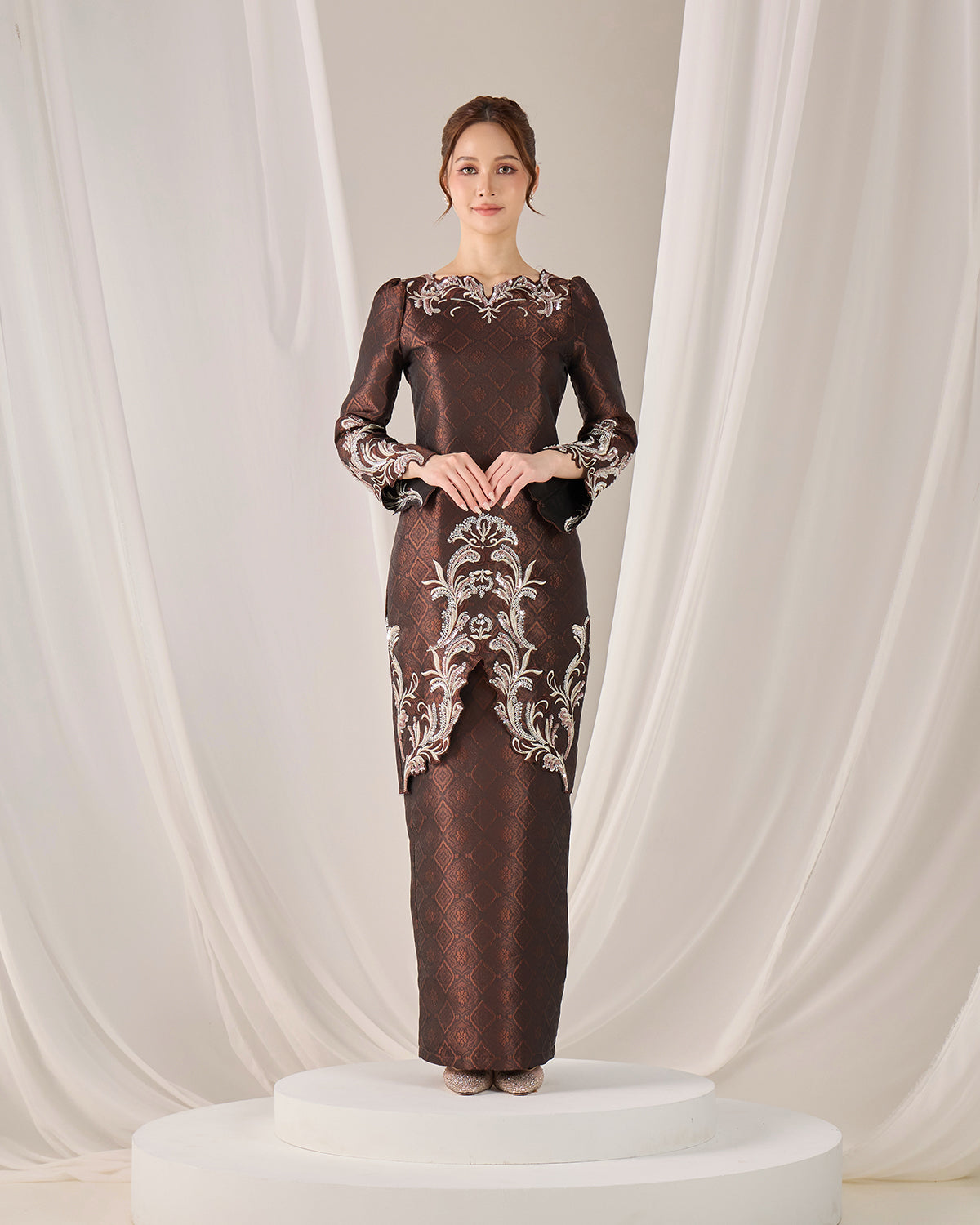 NOIR KURUNG (RICH BROWN) PRE ORDER