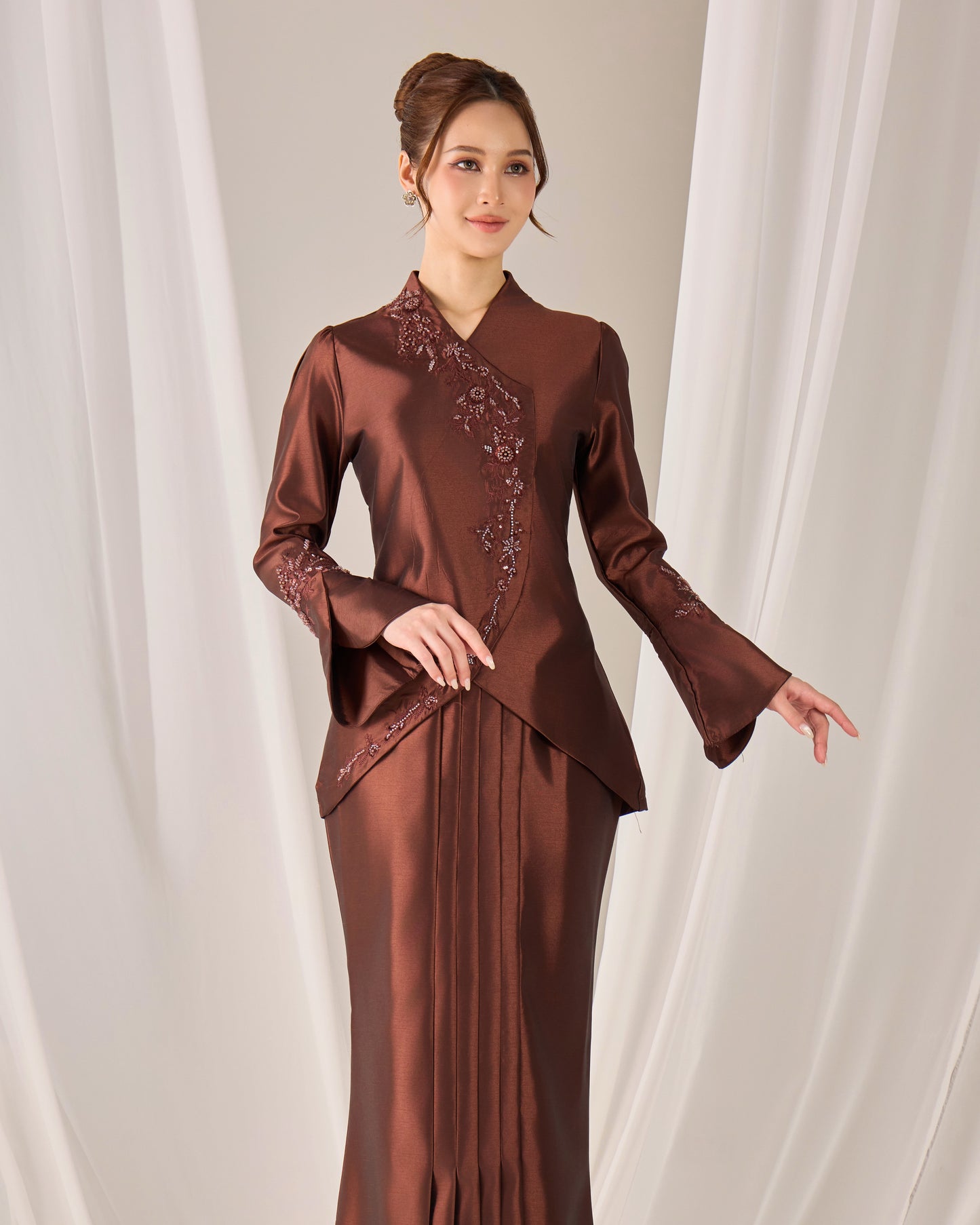 KALILA KURUNG (RICH BROWN)
