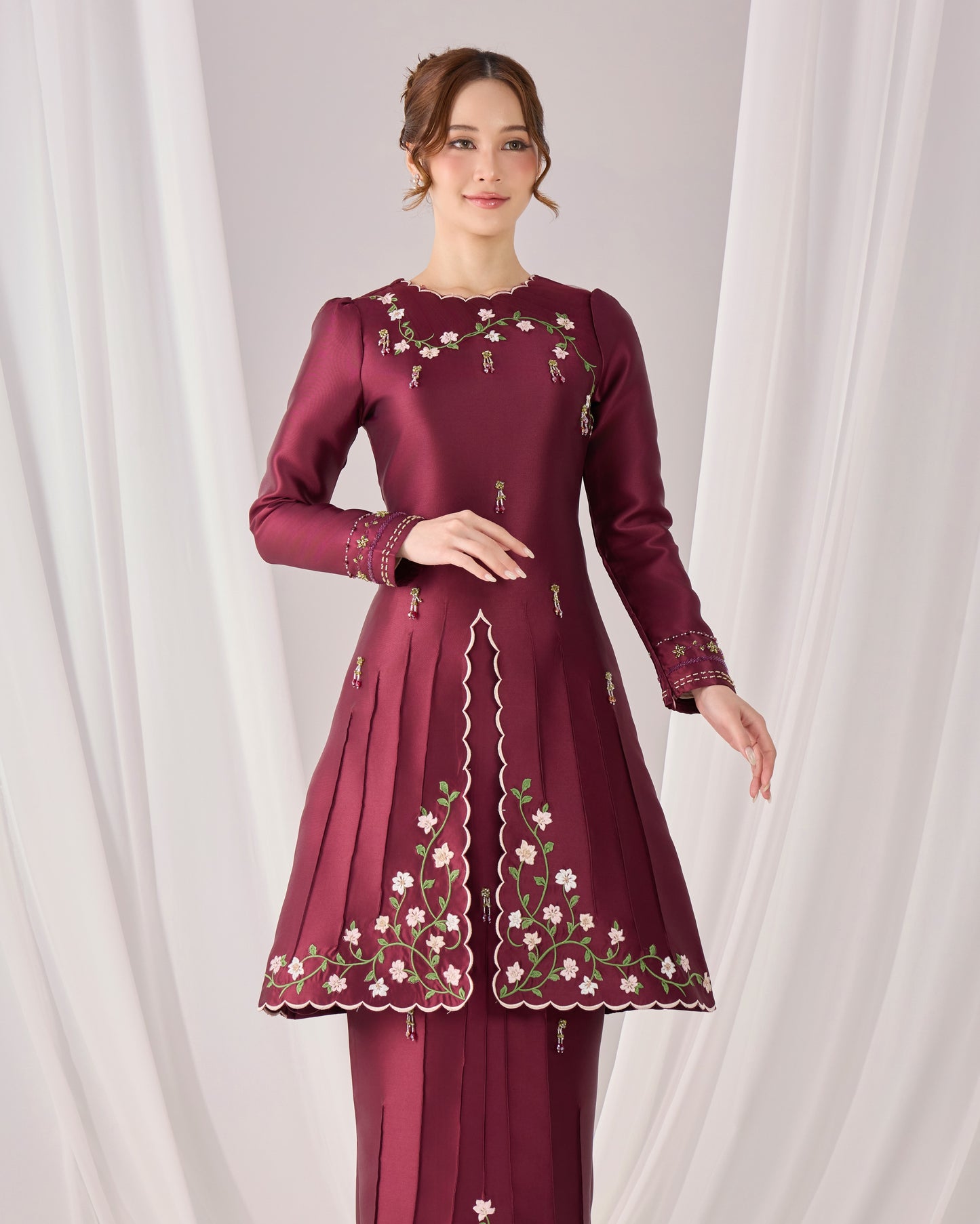 ZAYYA KURUNG (BURGUNDY)