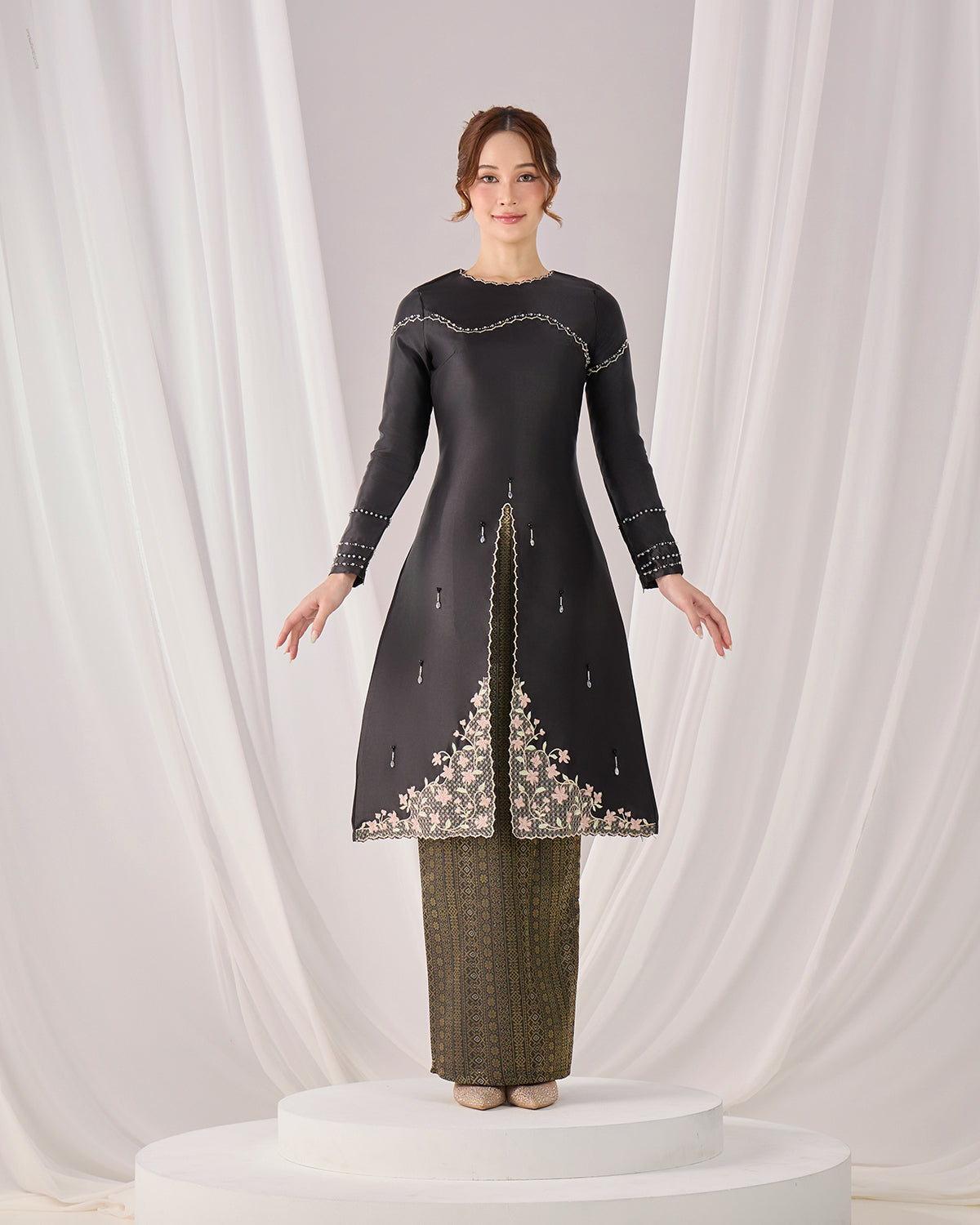 KYANA  KURUNG (BLACK)