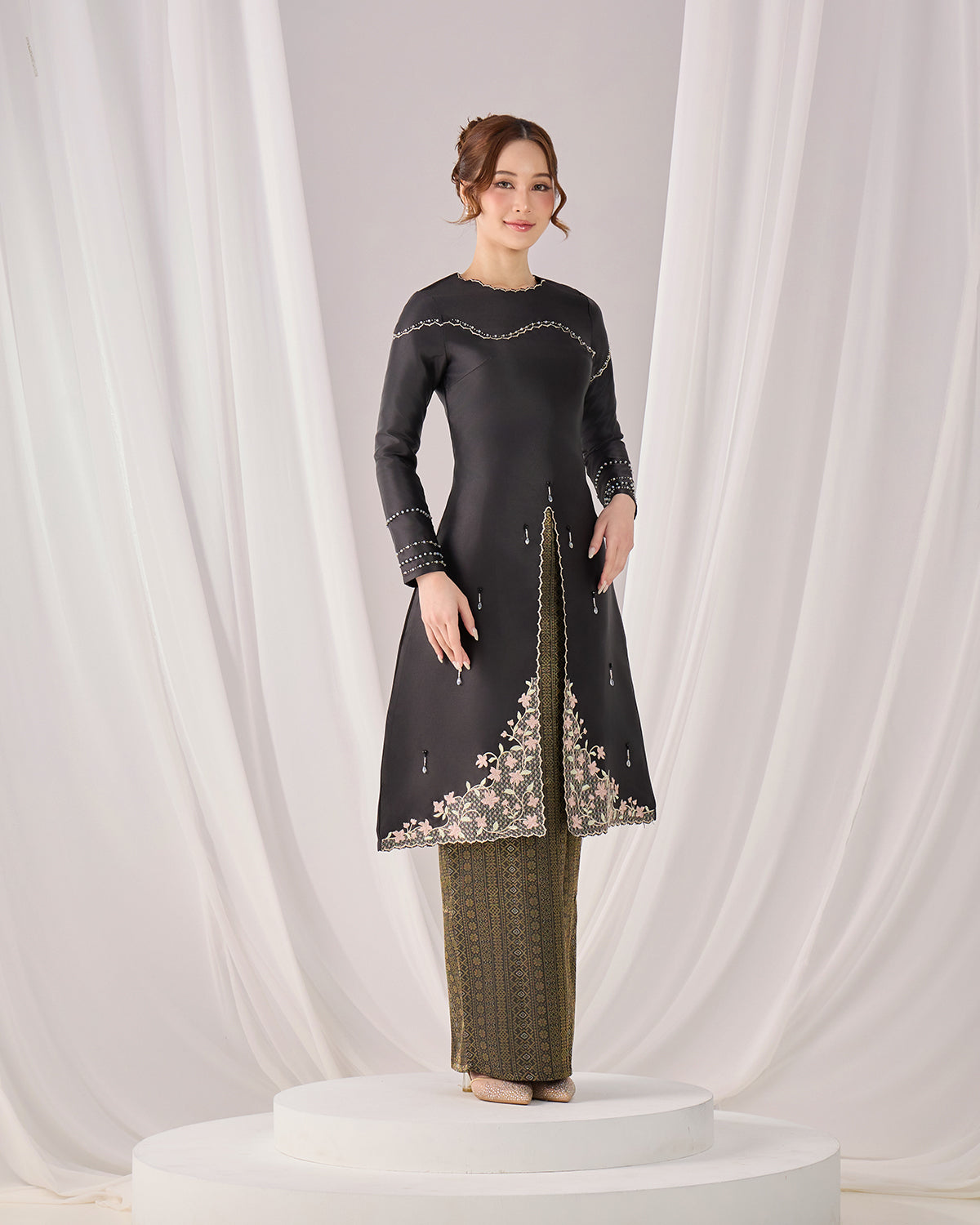 KYANA  KURUNG (BLACK)