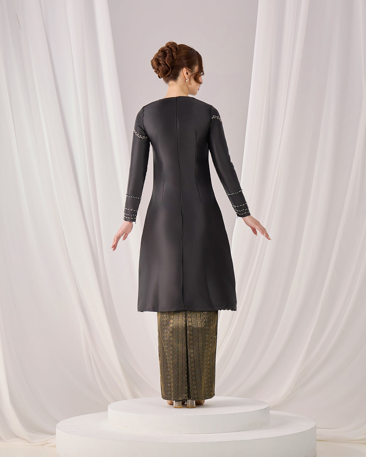 KYANA  KURUNG (BLACK)