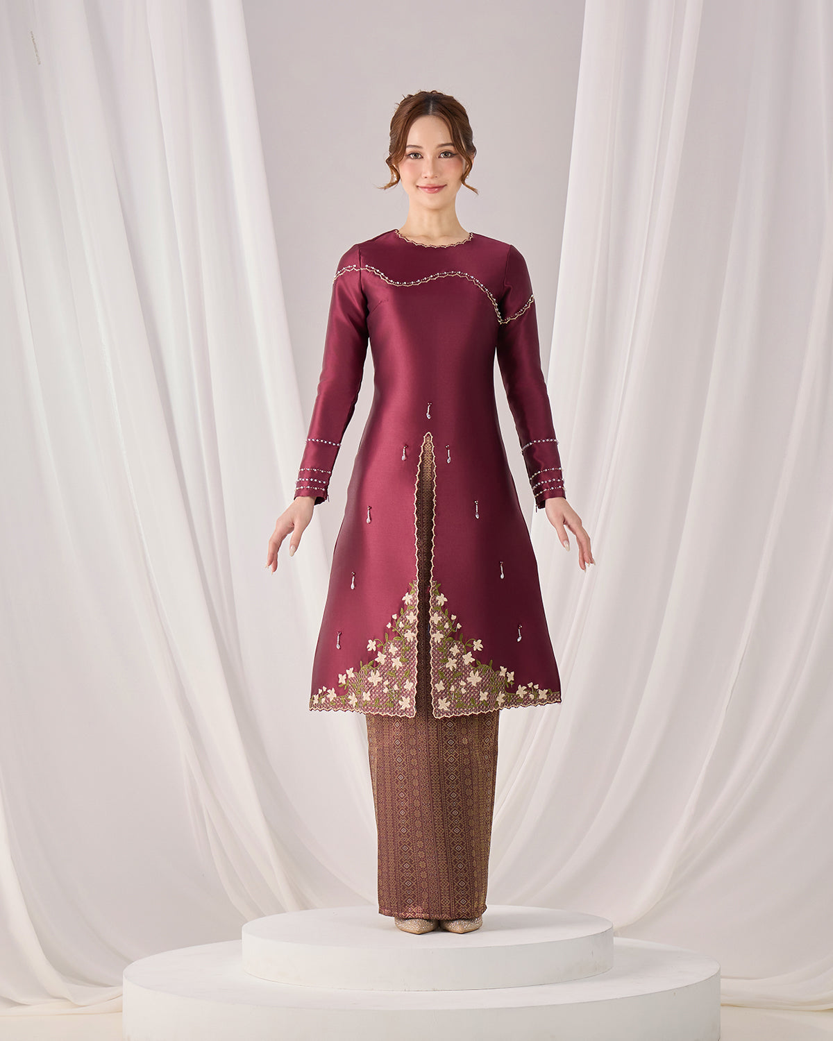 KYANA  KURUNG (BURGUNDY)
