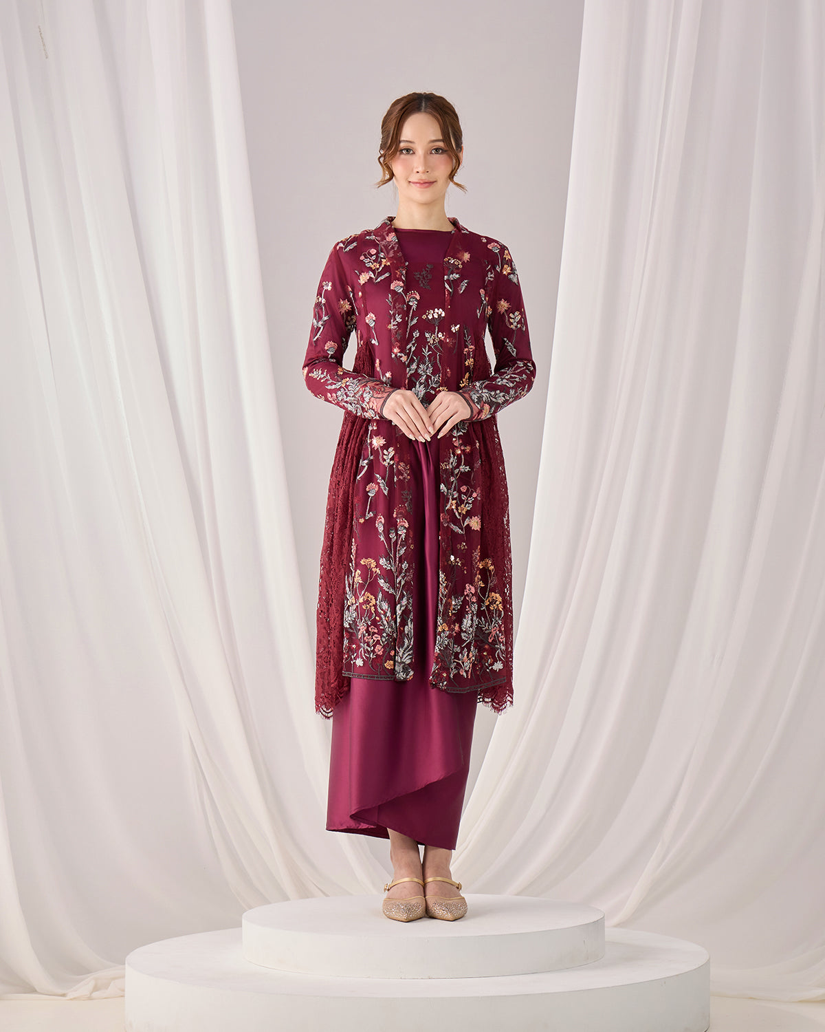 SELINA KEBAYA (BURGUNDY)