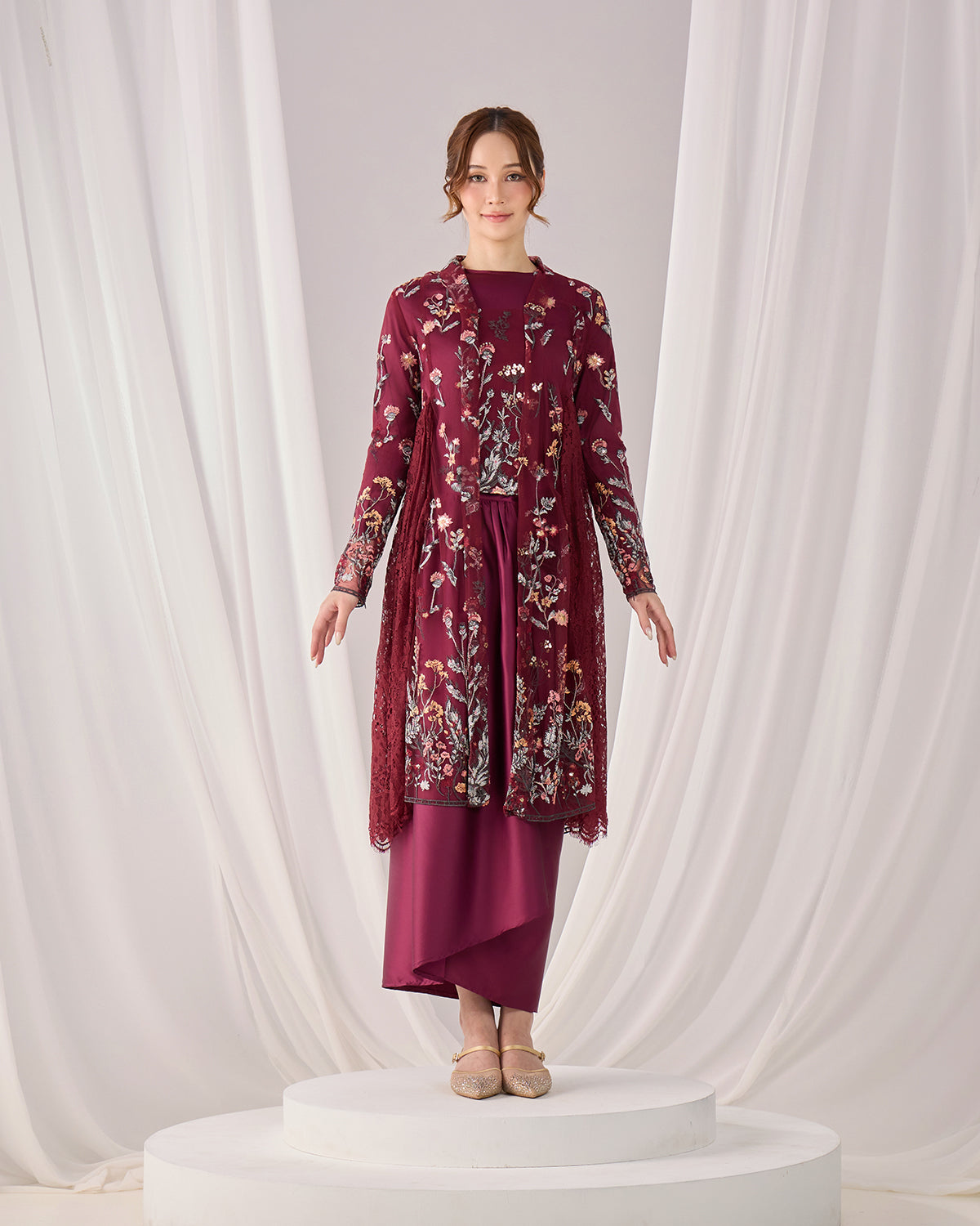 MINOR DEFECT SELINA KEBAYA (BURGUNDY)
