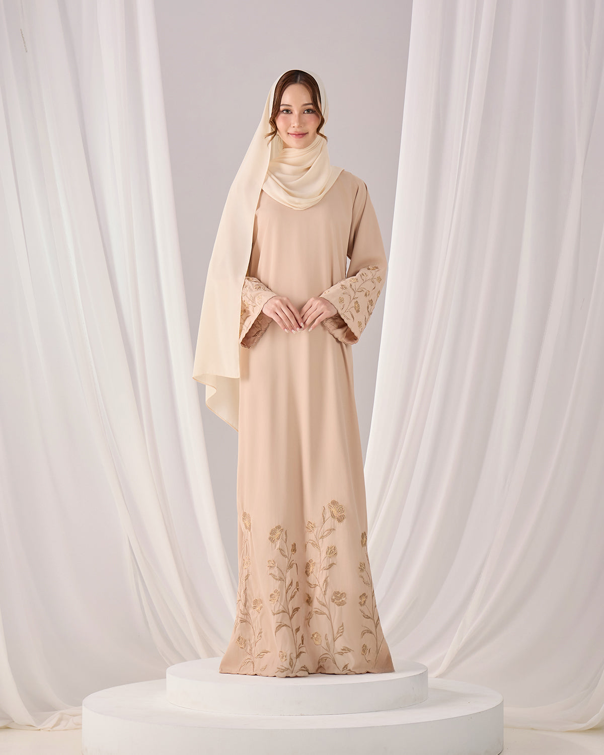 MINOR DEFECT QAFIYA ABAYA (CHAMPAGNE)