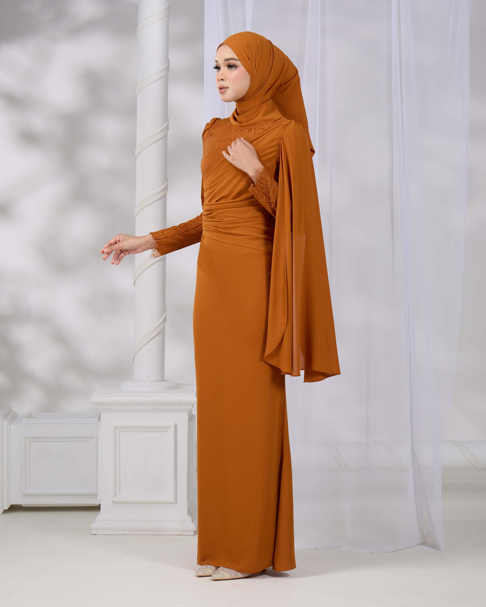 BRYNDA DRESS (BRICK ORANGE) – Hijabistahub BRYNDA DRESS (BRICK ORANGE) – Hijabistahub