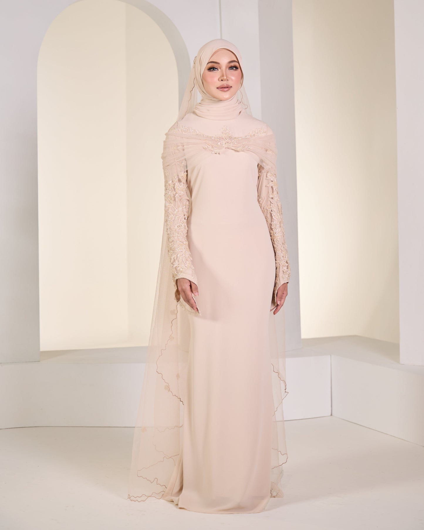 DARLENE DRESS (CHAMPAGNE)