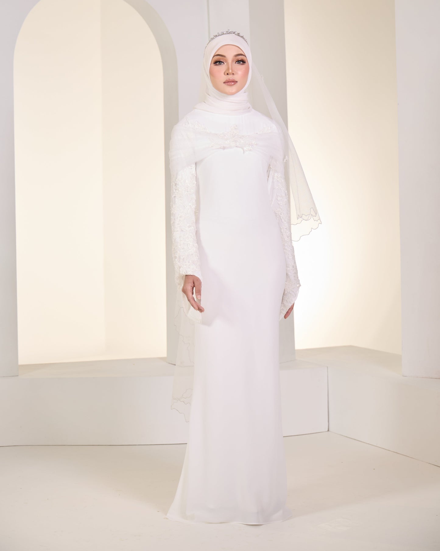 DARLENE DRESS (OFF WHITE)