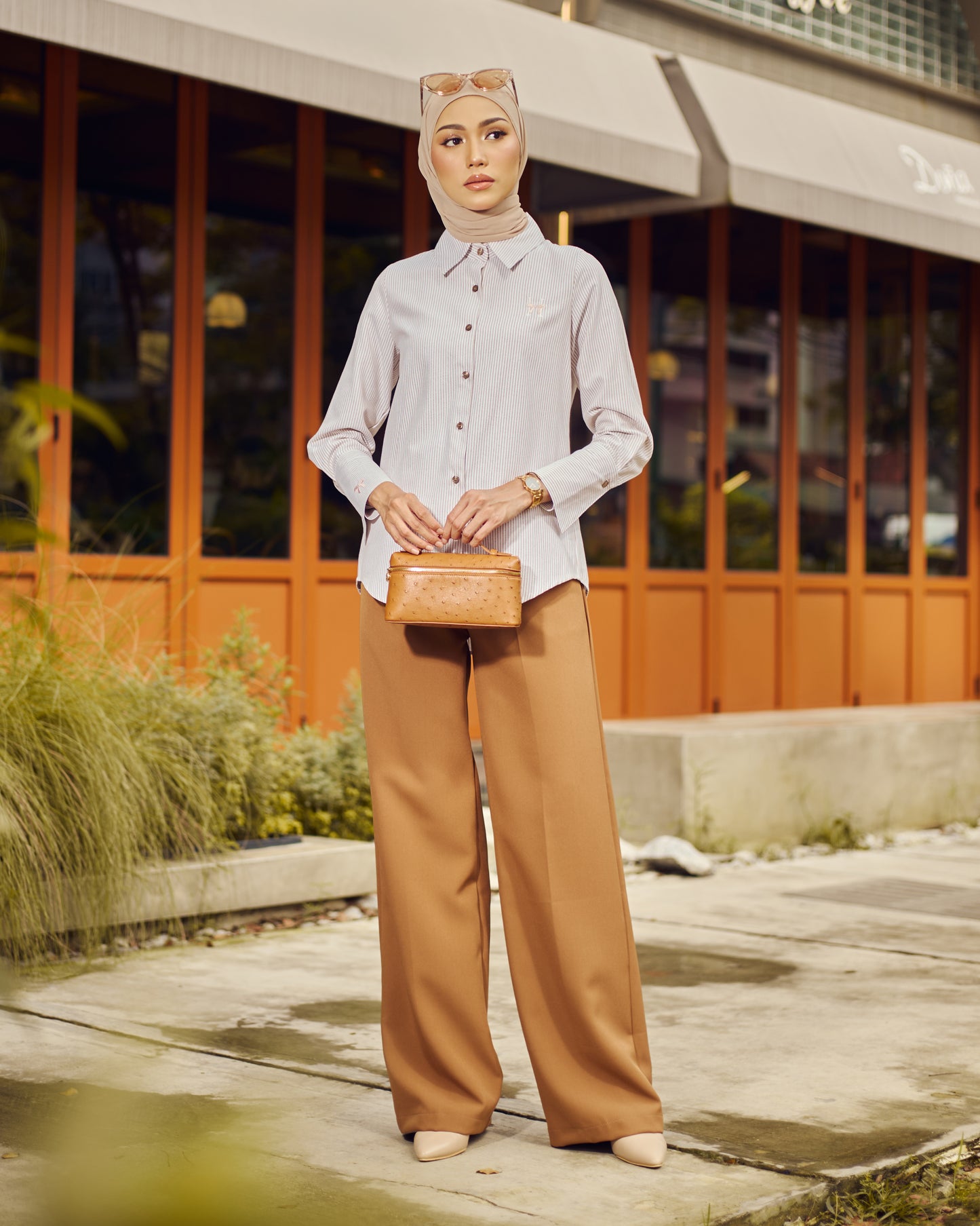 DELLA PALAZZO PANTS (LIGHT BROWN)