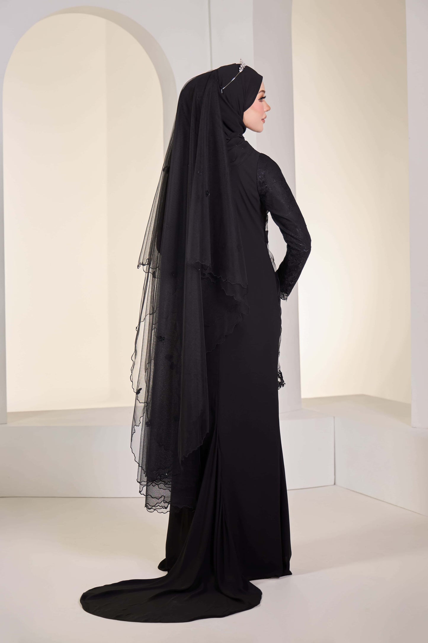 EDWINA BRIDE DRESS (BLACK)