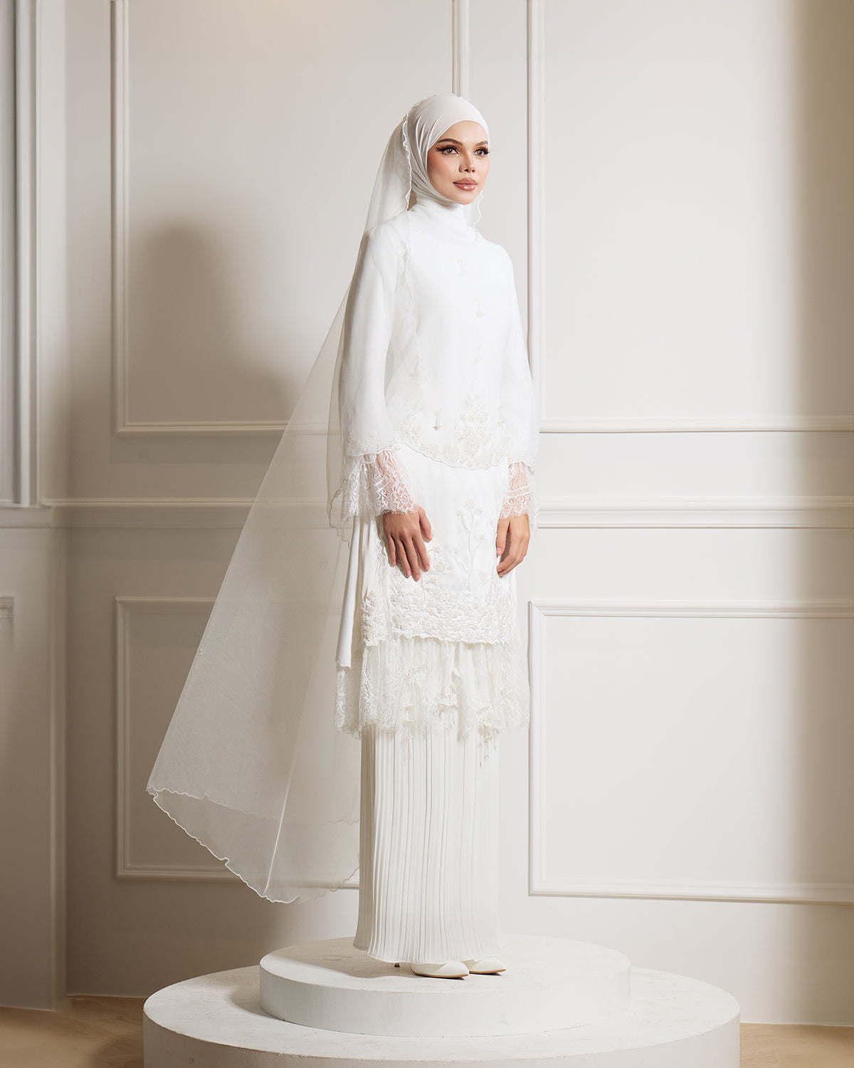 ELIA VEIL (OFF WHITE)