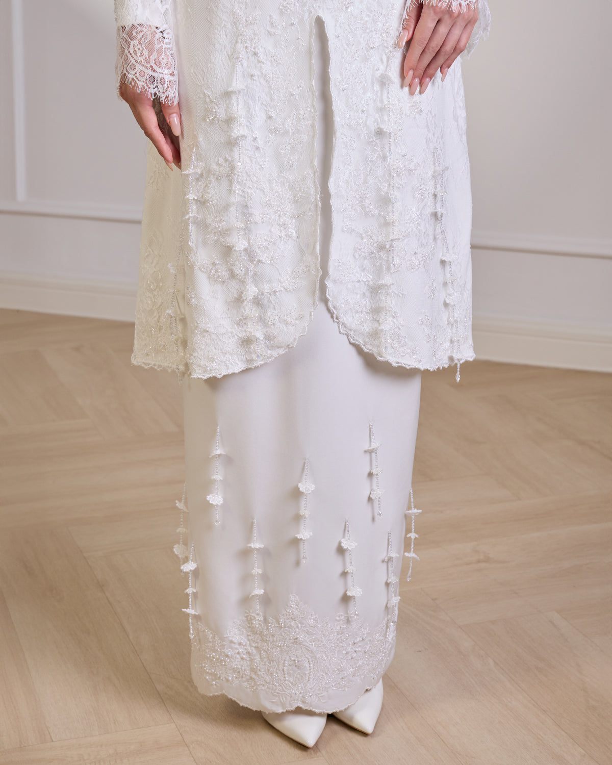 CELINA KURUNG (OFF WHITE)