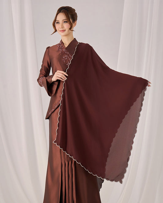 IRINA SELENDANG (RICH BROWN)