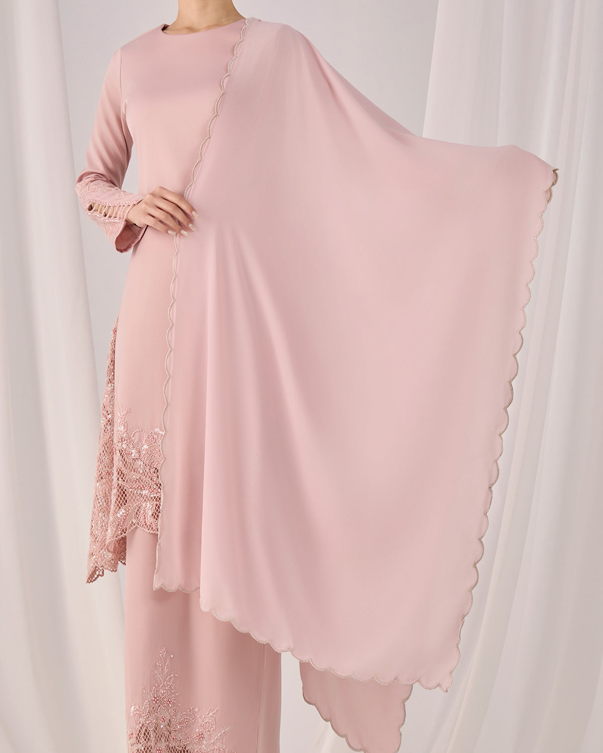 IRINA SELENDANG (PINK)