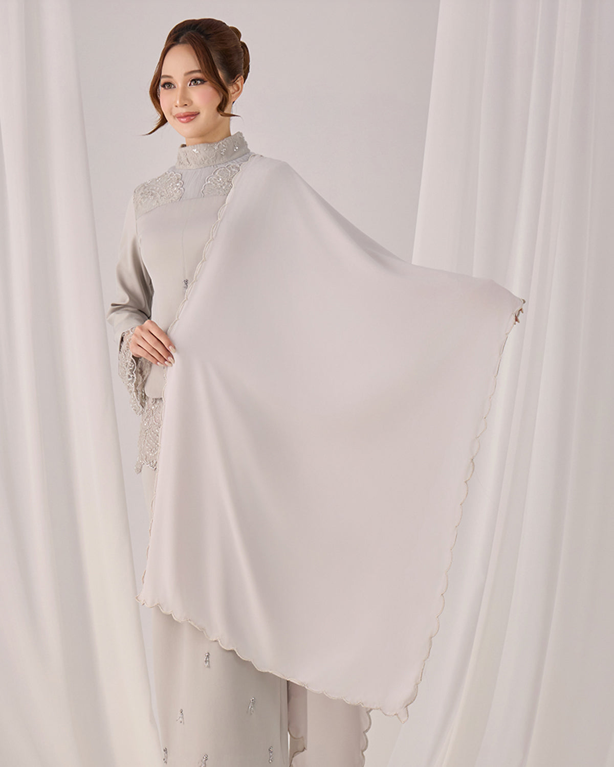 IRINA SELENDANG (GREY)