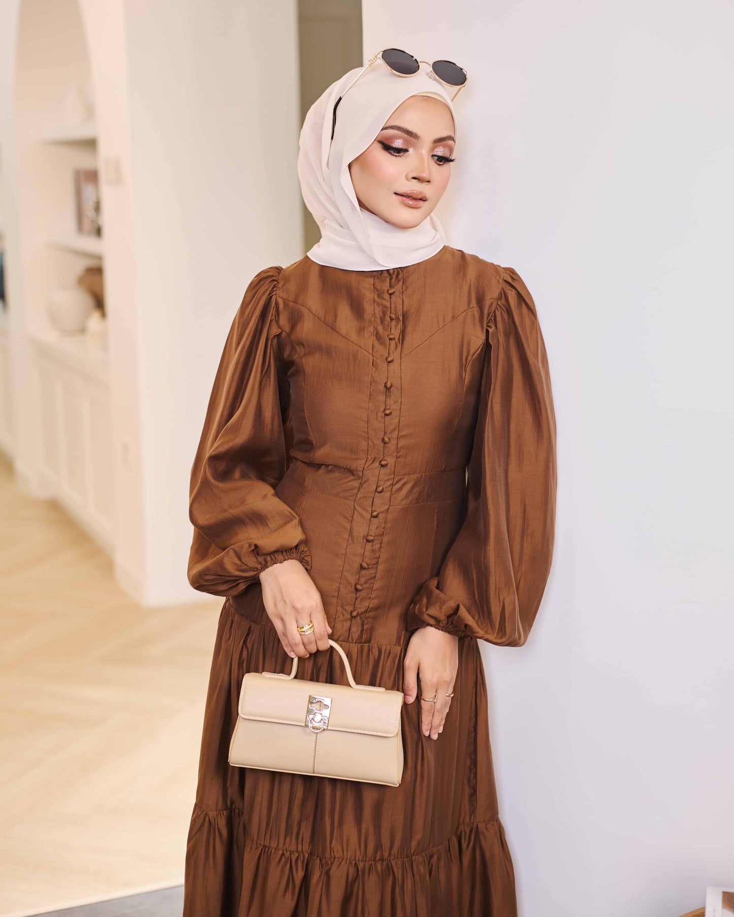 KEYLA BUTTON DRESS (BROWN)