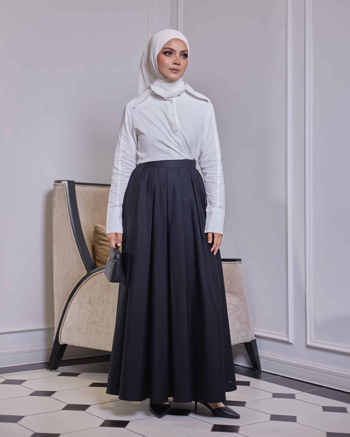 IVY PLAIN CIRCLE SKIRT (BLACK)