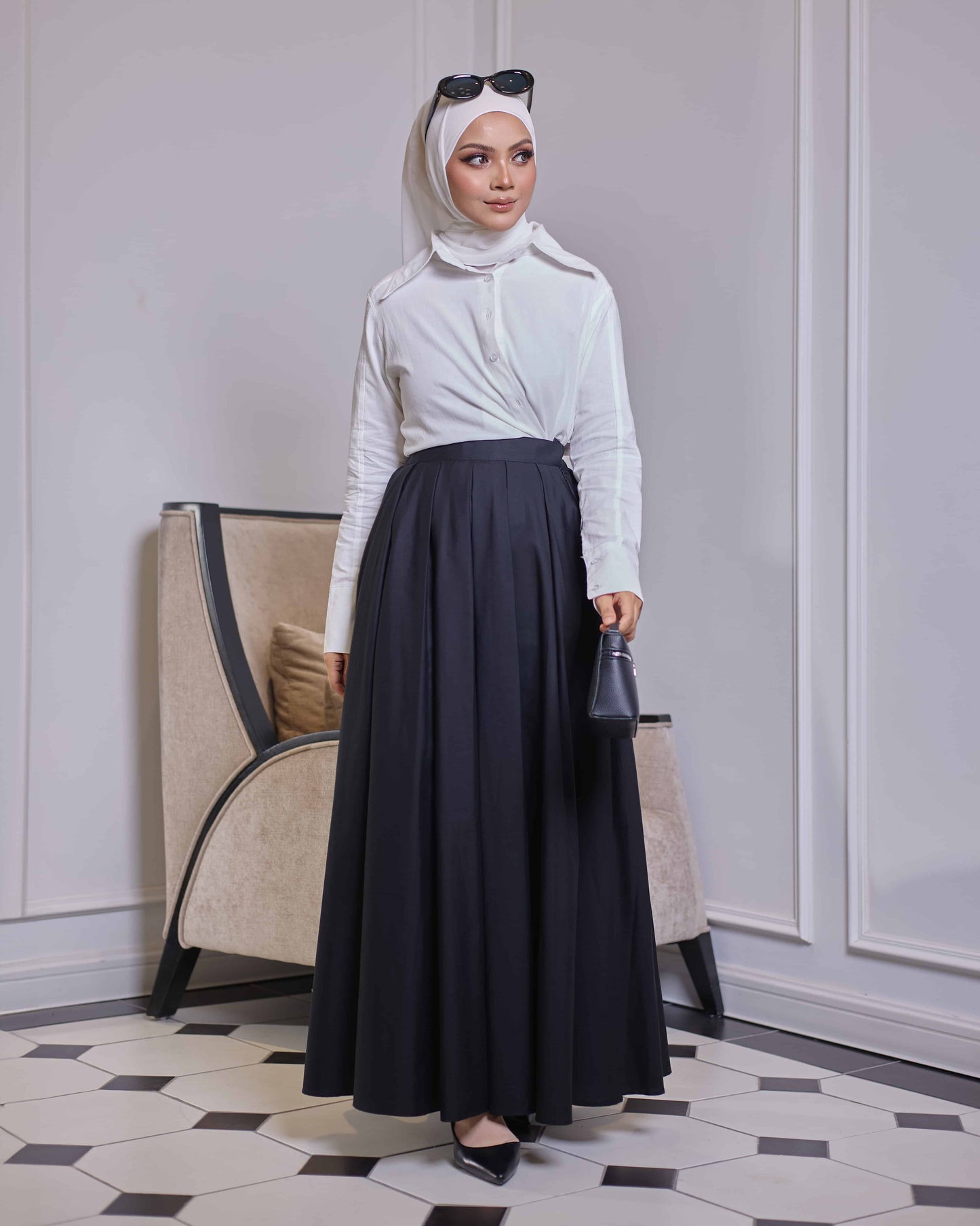 IVY PLAIN CIRCLE SKIRT (BLACK)
