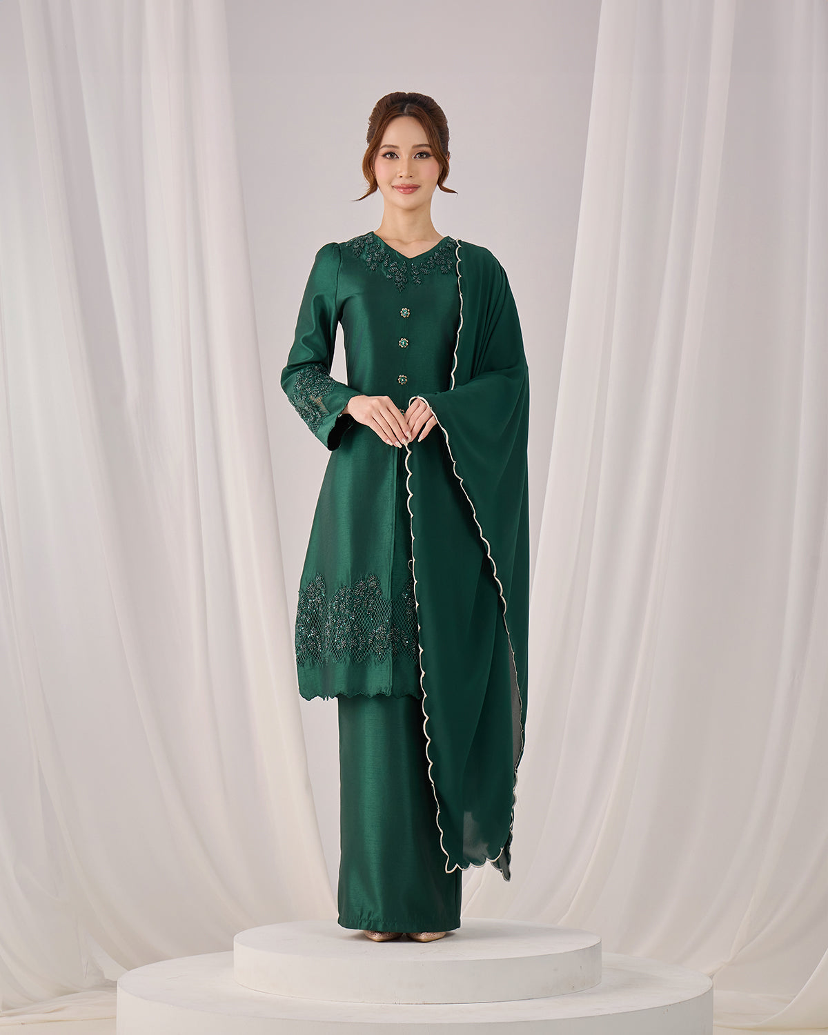 IRINA SELENDANG (EMERALD GREEN)