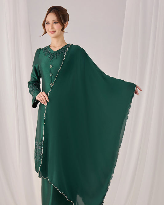 IRINA SELENDANG (EMERALD GREEN)