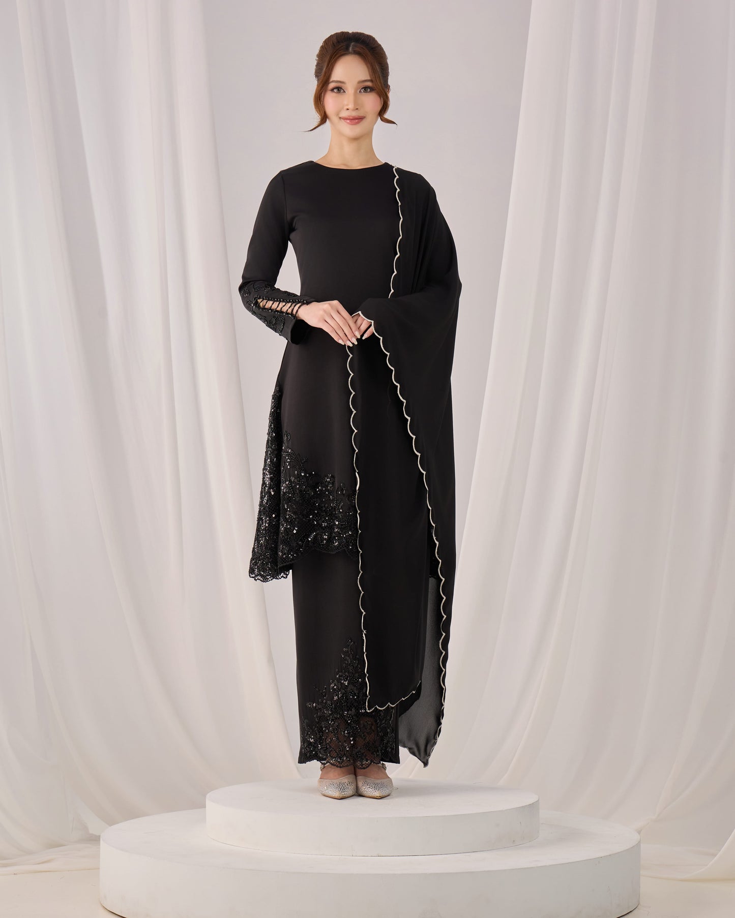 IRINA SELENDANG (BLACK)
