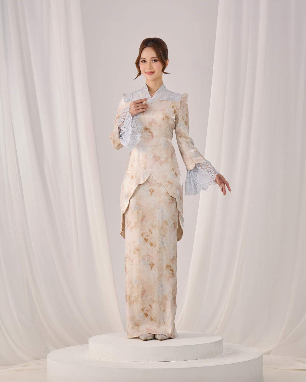 IRIS KURUNG (NUDE)