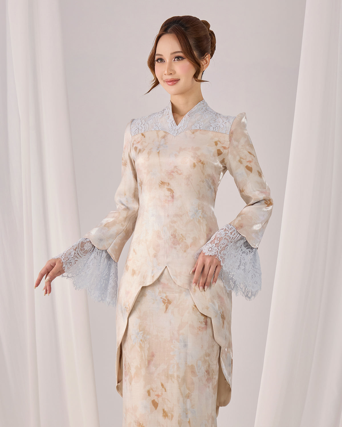 IRIS KURUNG (NUDE)