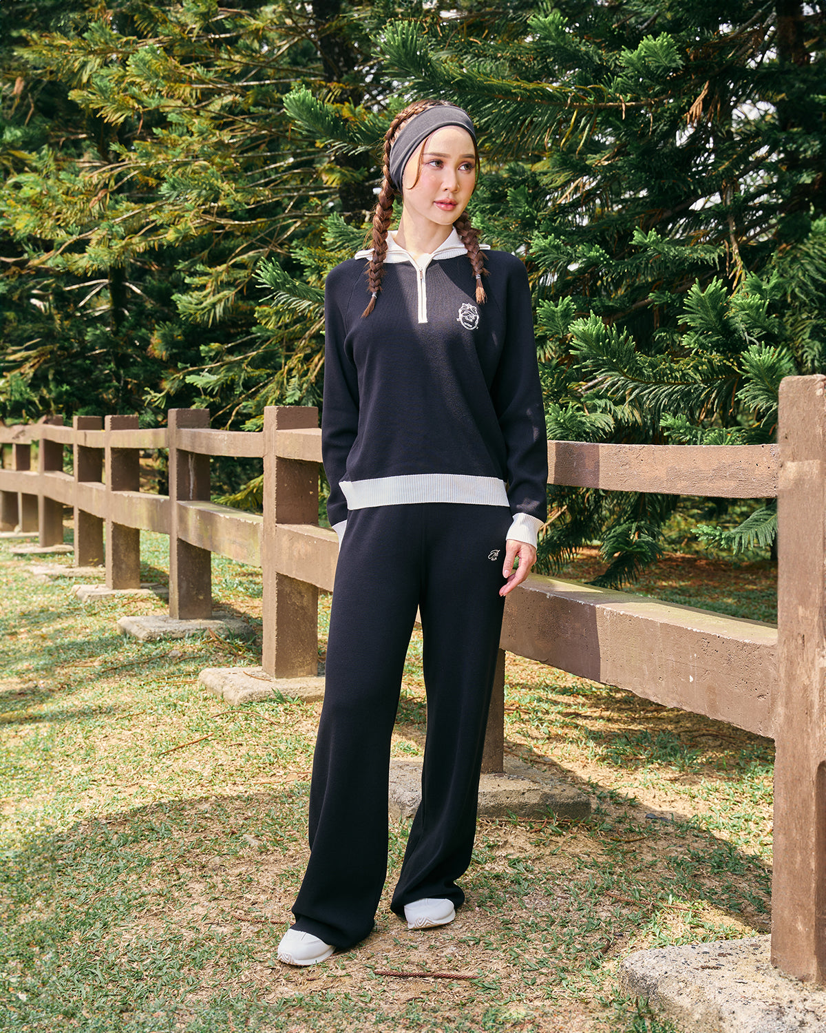 KYRA HALF-ZIP JUMPER (BLACK)