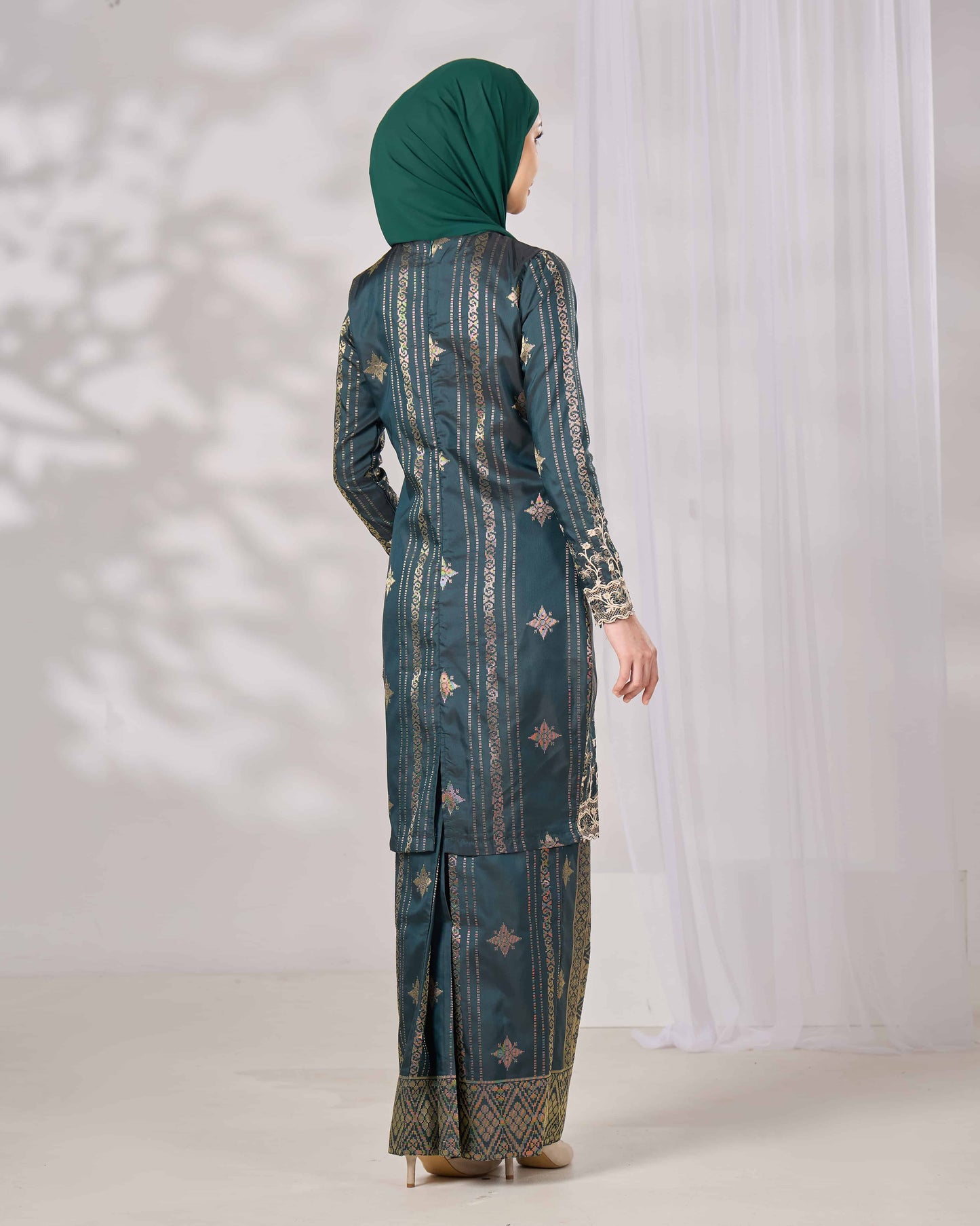 MINOR DEFECT DAHLIA KURUNG (EMERALD GREEN)