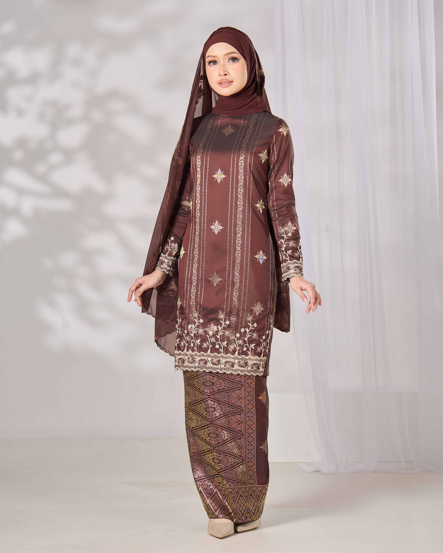 MINOR DEFECT DAHLIA KURUNG (BROWN)