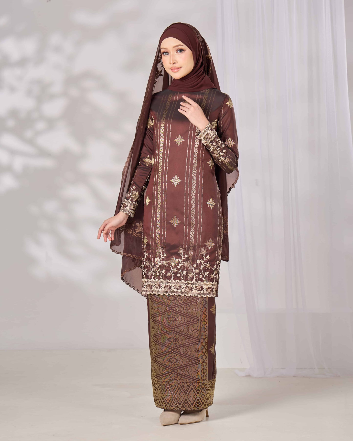 MINOR DEFECT DAHLIA KURUNG (BROWN)