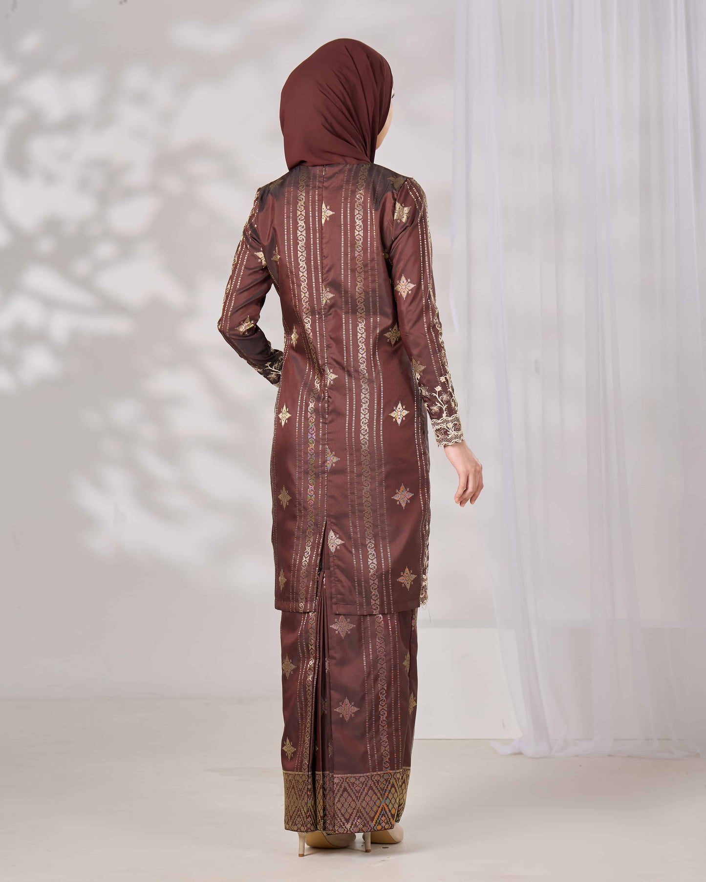 MINOR DEFECT DAHLIA KURUNG (BROWN)