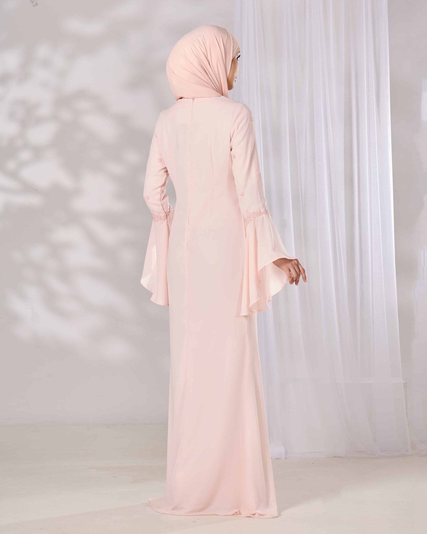ARISSA DRESS (PEACH)