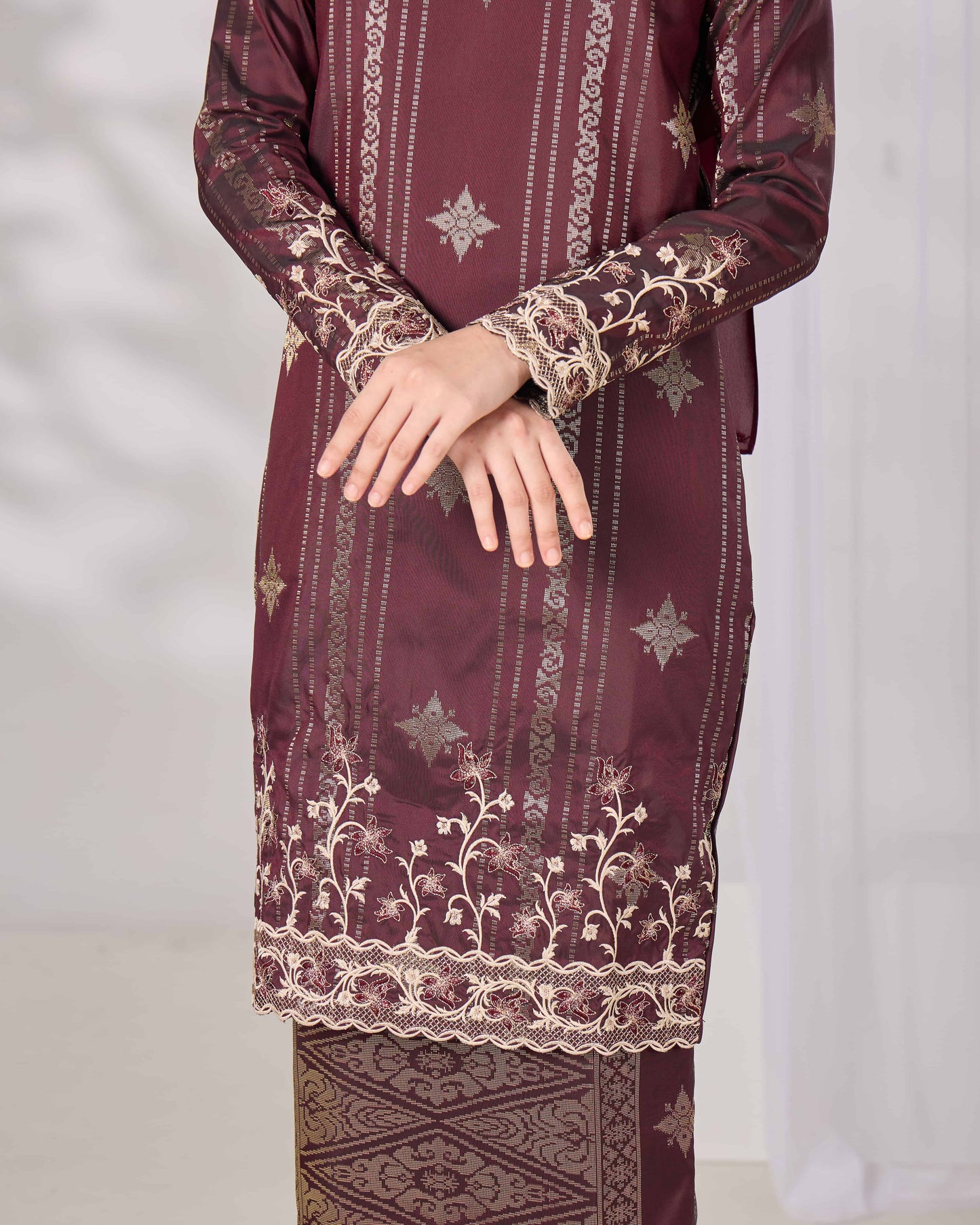 DAHLIA KURUNG (BURGUNDY)