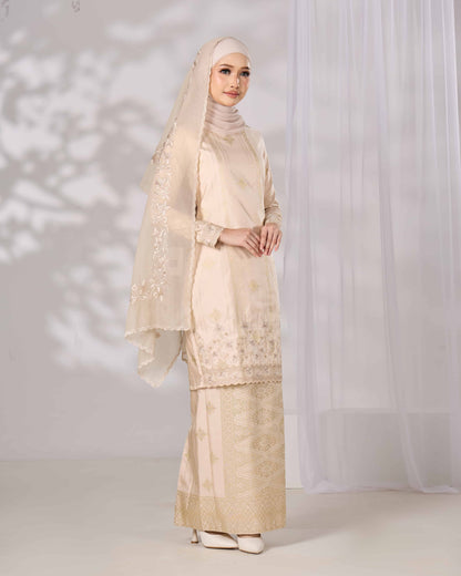 MINOR DEFECT DAHLIA KURUNG (CHAMPAGNE)